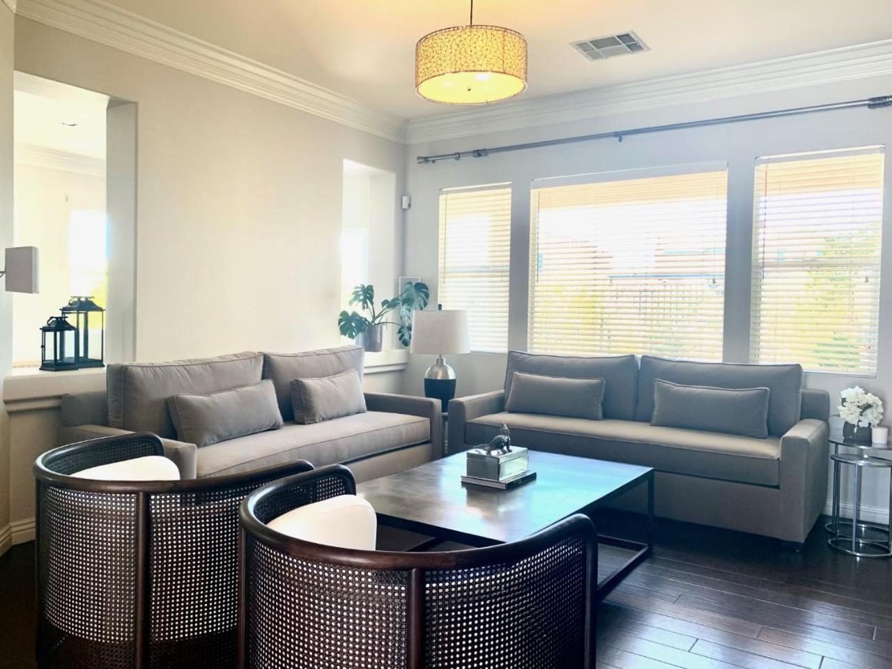 Holiday home 4Bedroom, Pool Single Story Luxury Las Vegas Home Las Vegas
