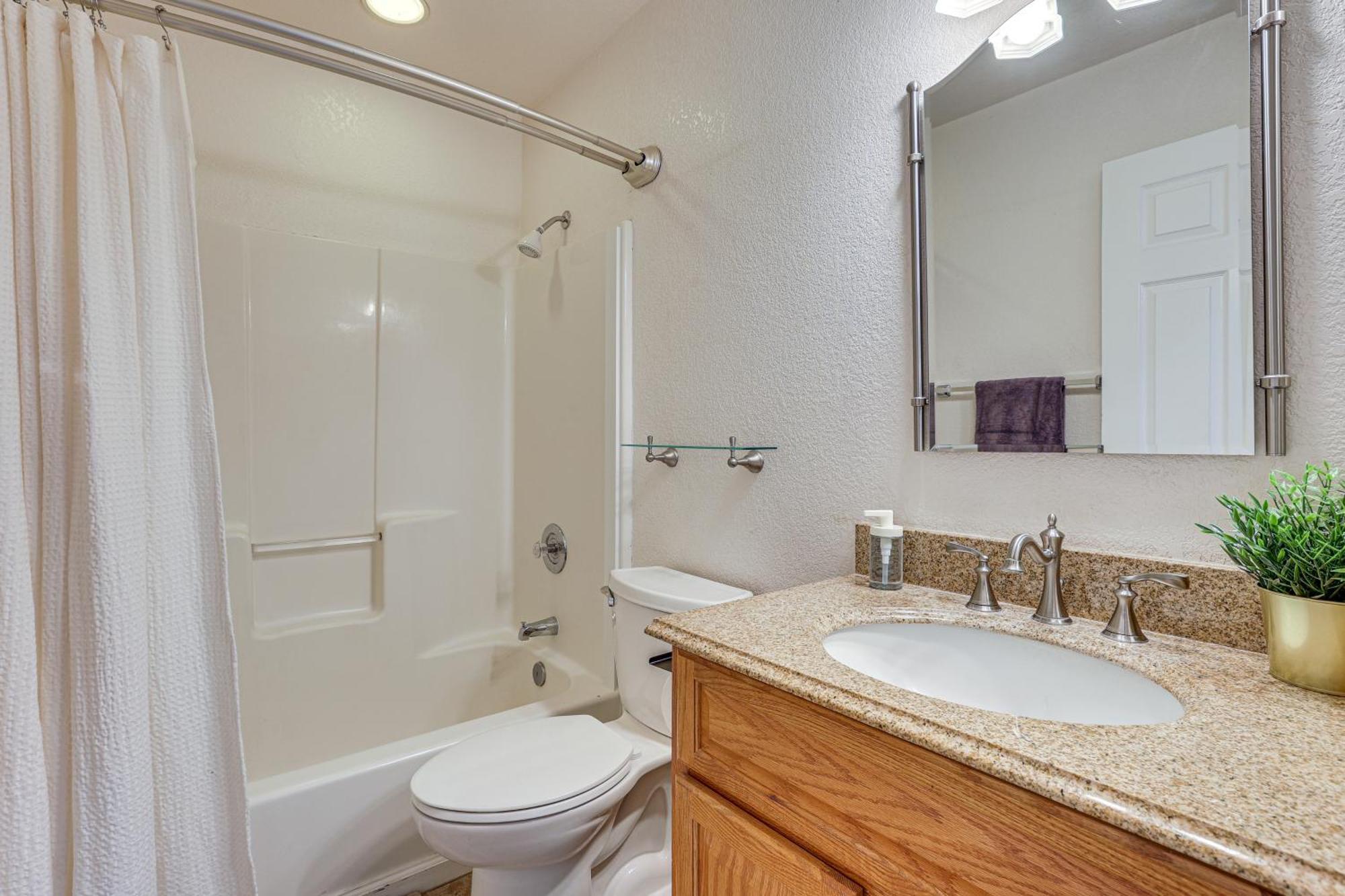 Pet-friendly With Game In Vegas!