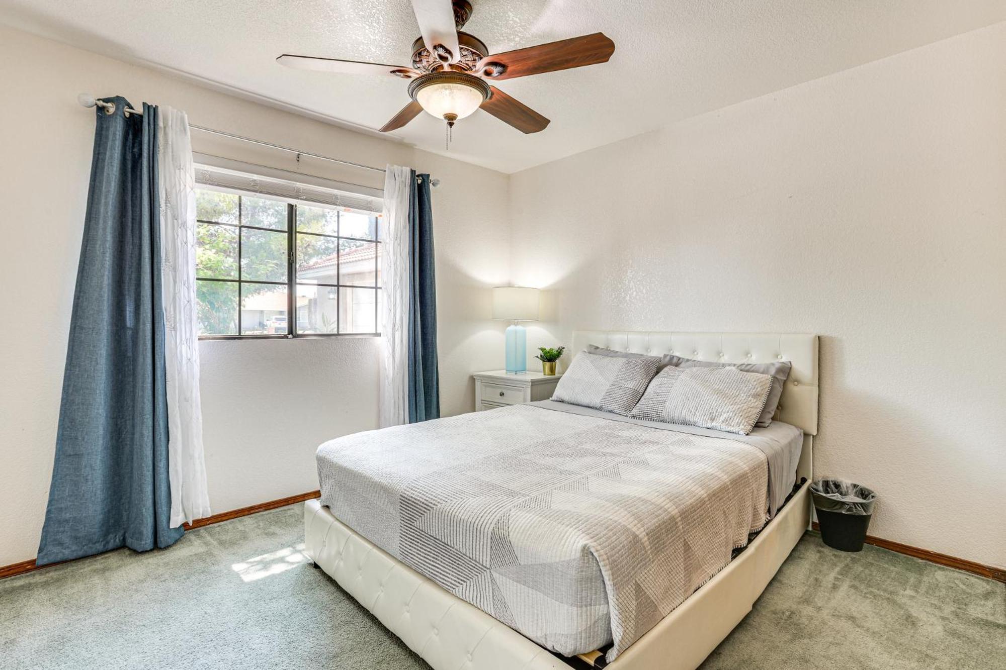 Pet-friendly With Game In Vegas! Las Vegas