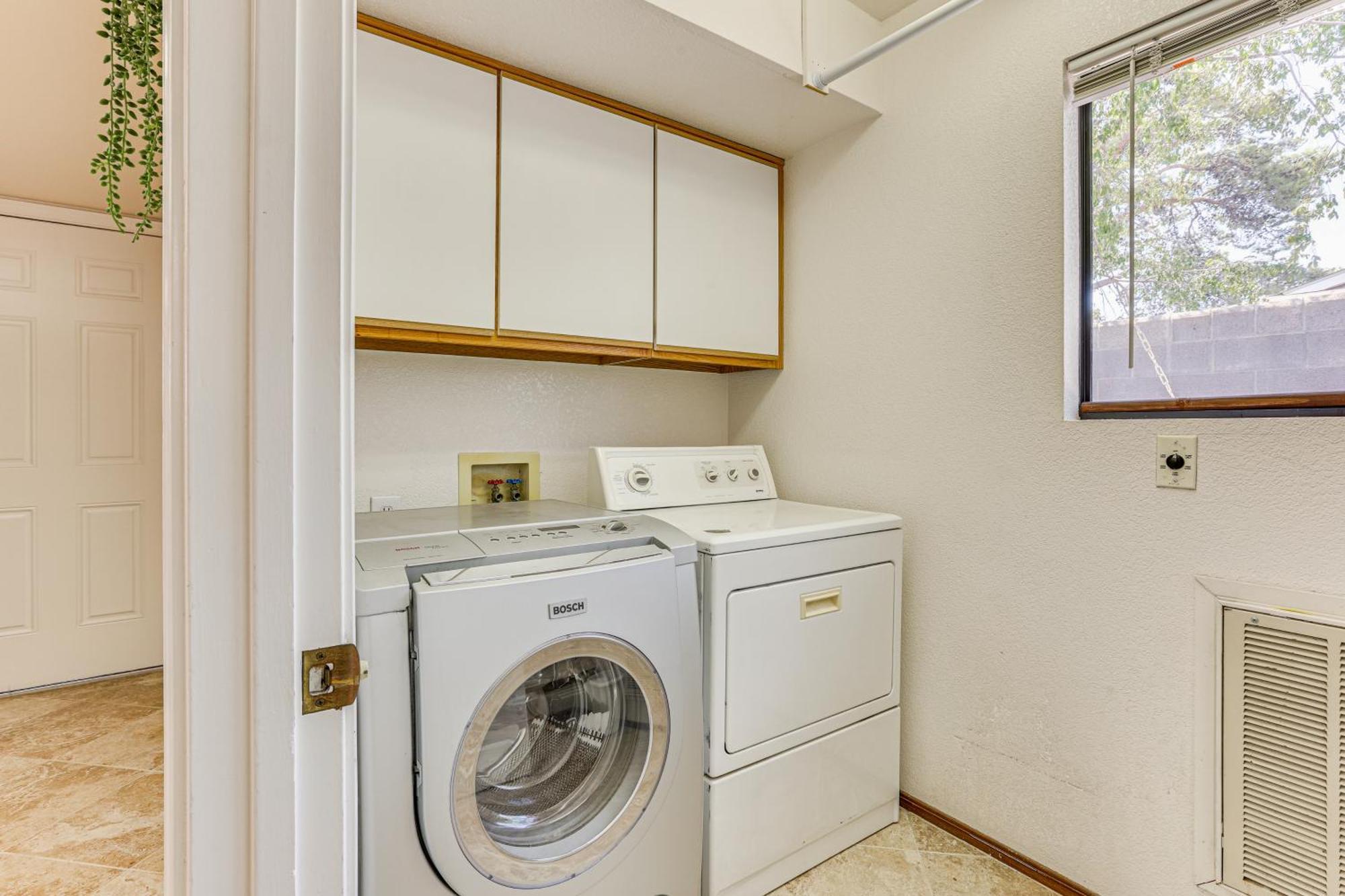 Pet-friendly With Game In Vegas!