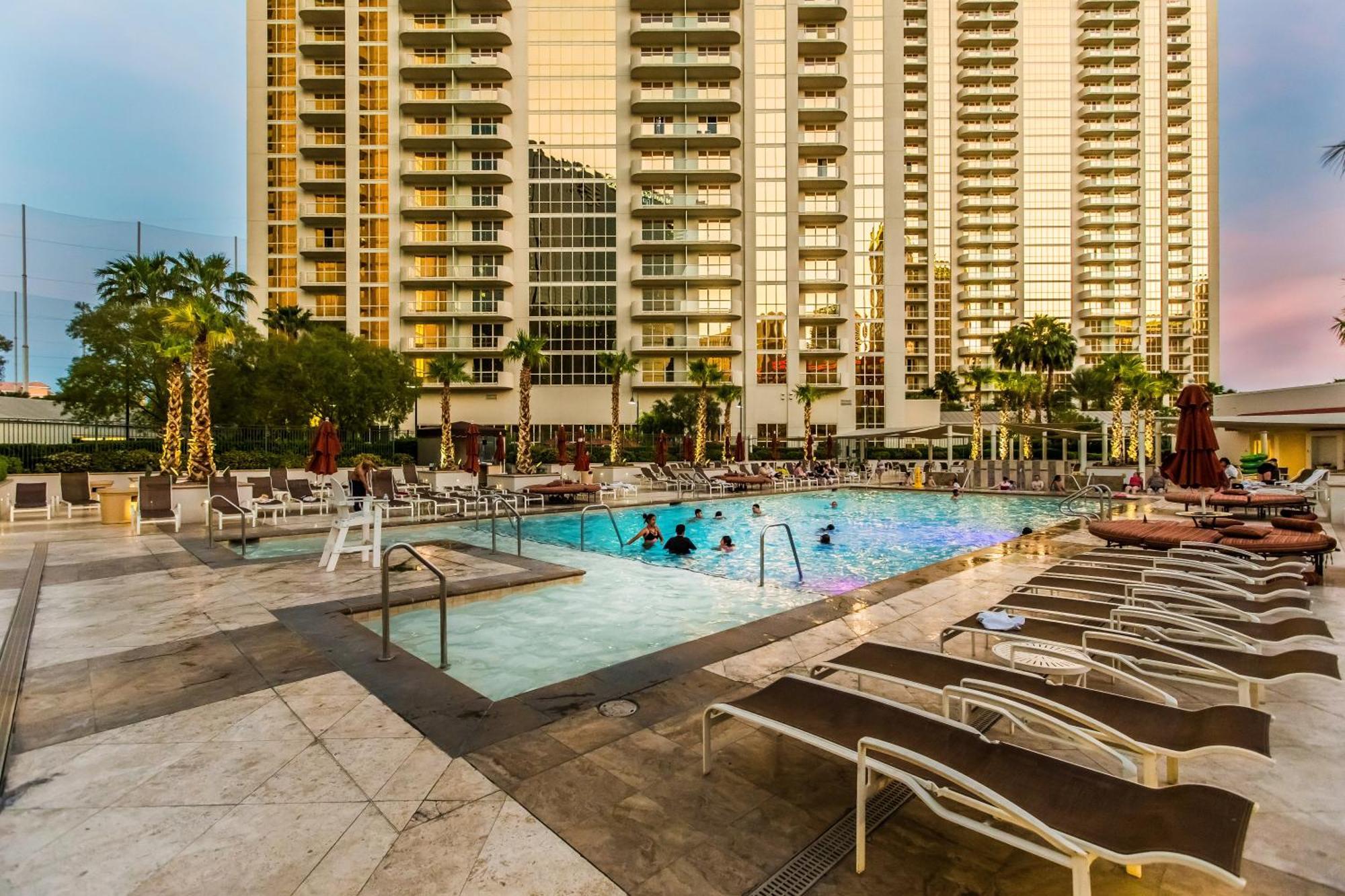 Apartment The Signature Mgm By Zelloo