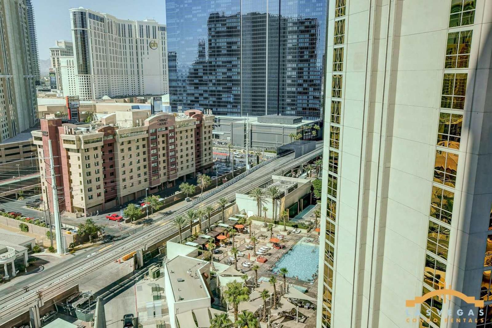 Mgm Signature-14-619 Strip View Jacuzzi *