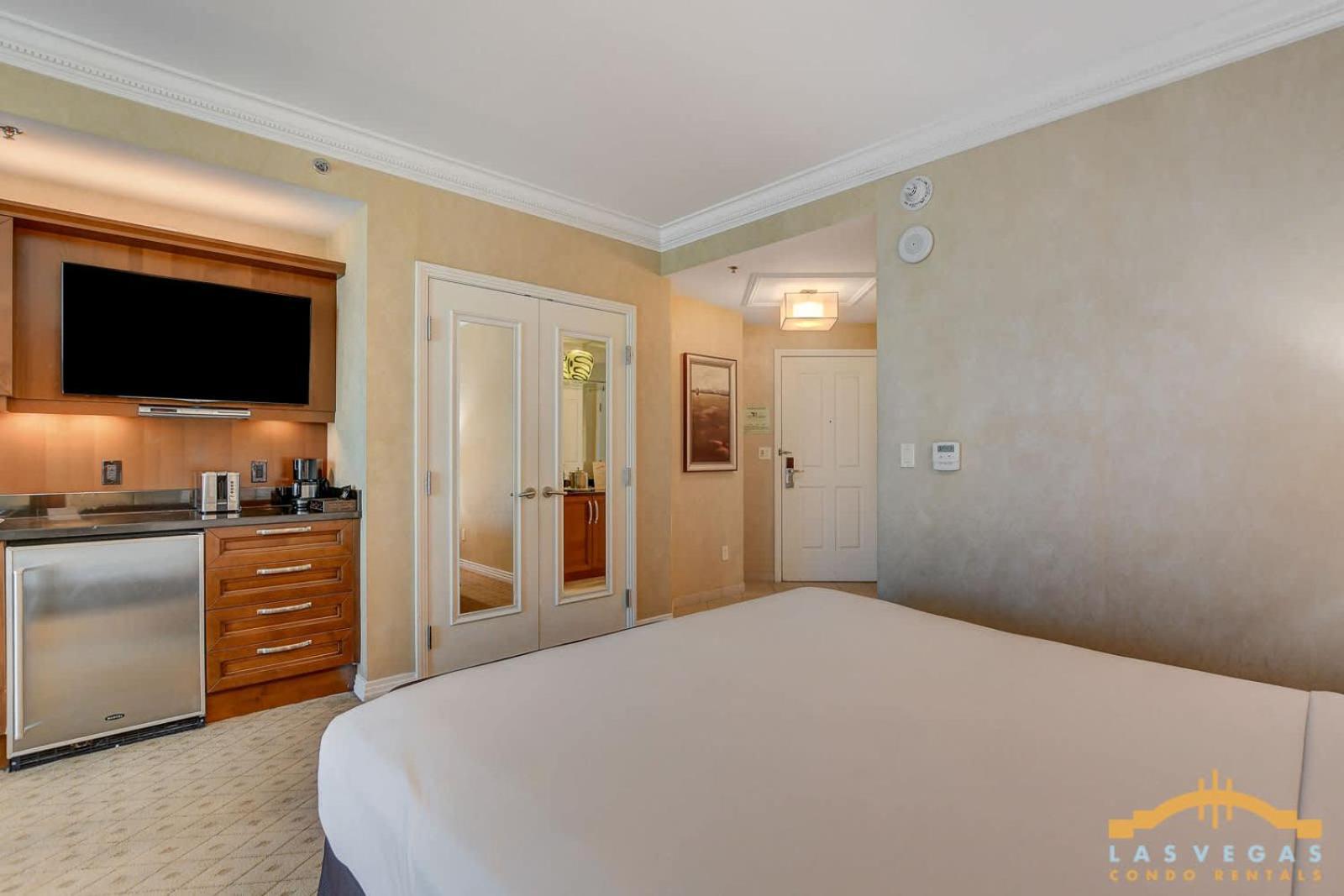 Mgm Signature-14-619 Strip View Jacuzzi *