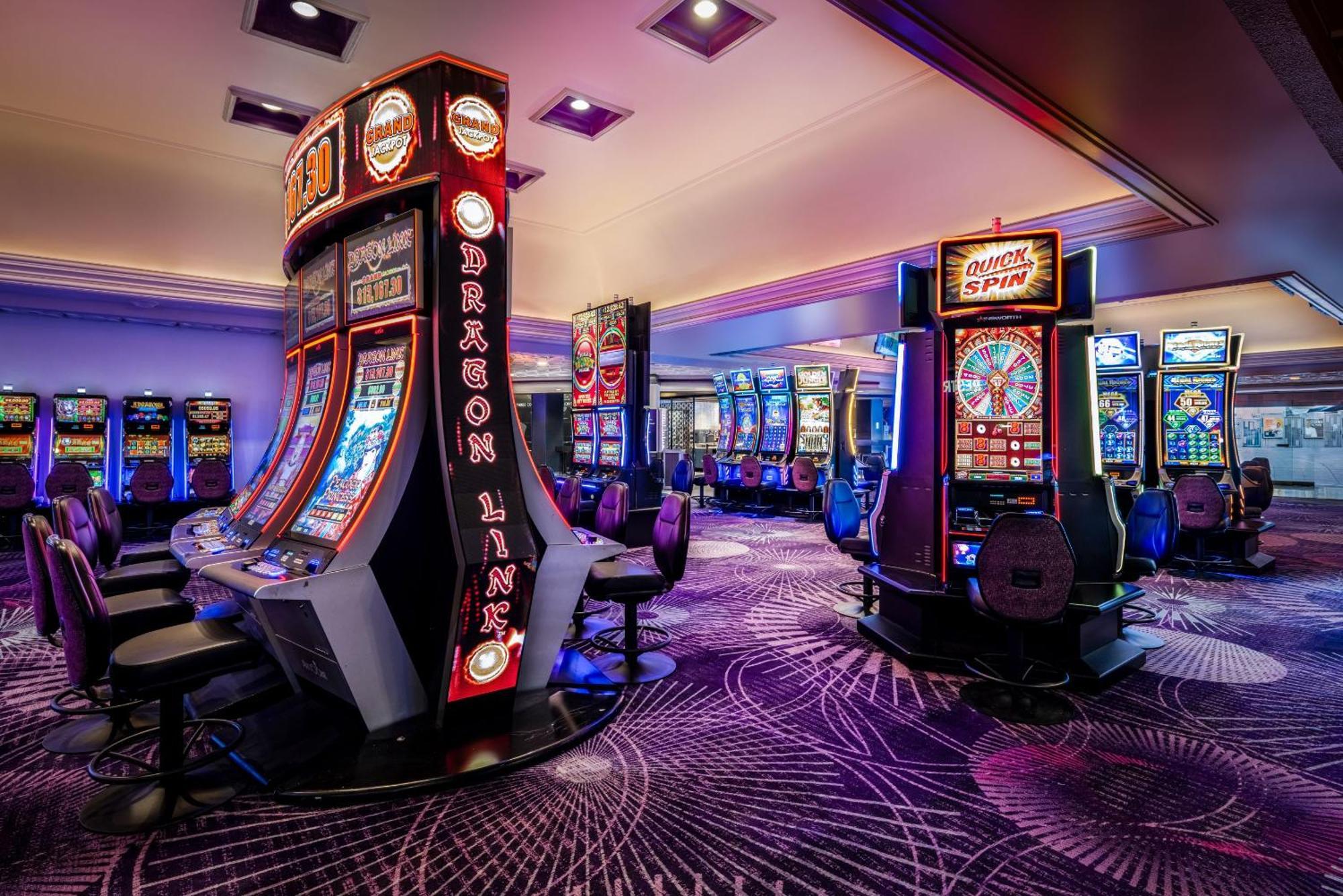 Resort Harrah's Vegas & Casino