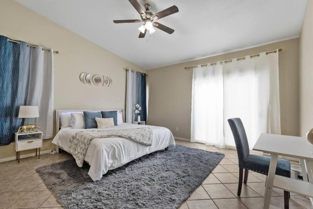 Vegas Retreats Pool, Arcade, Fun, 10min From Airport And The Strip Holiday home Las Vegas