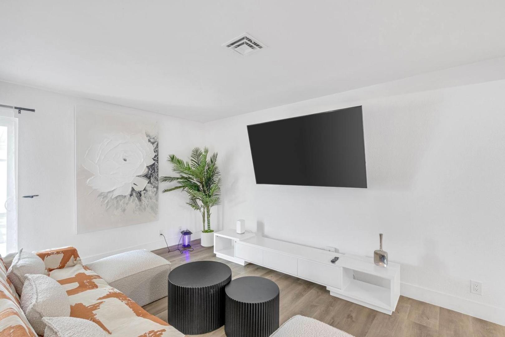 Getaway W Pool In Vegas 10 Mins To Strip Holiday home Las Vegas