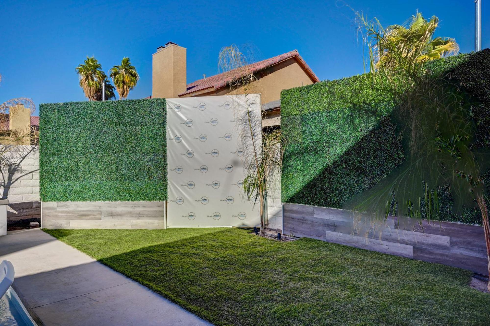 Plush Vegas Retreat 5 Min From Strip Villa