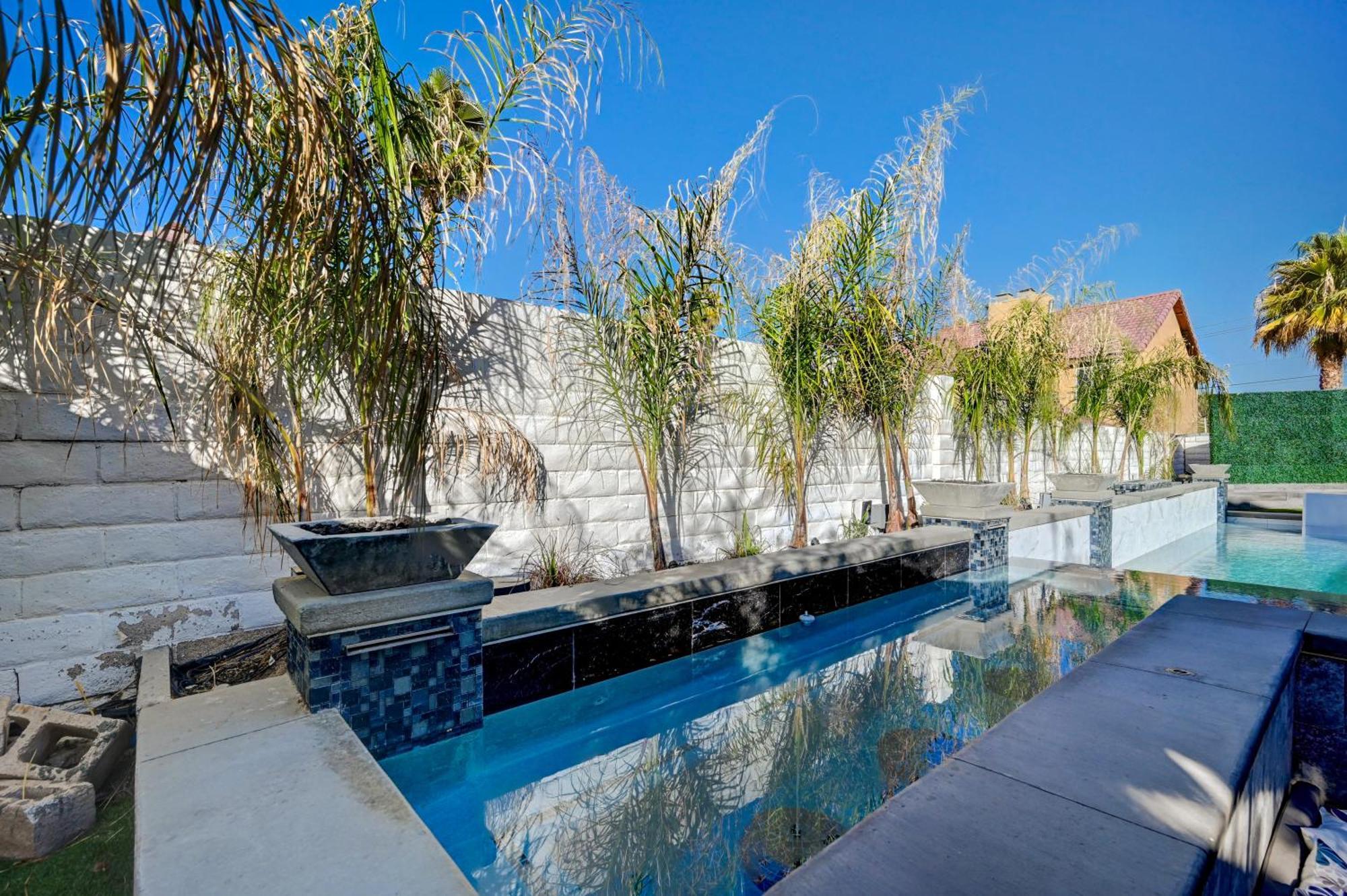 Villa Plush Vegas Retreat 5 Min From Strip Las Vegas