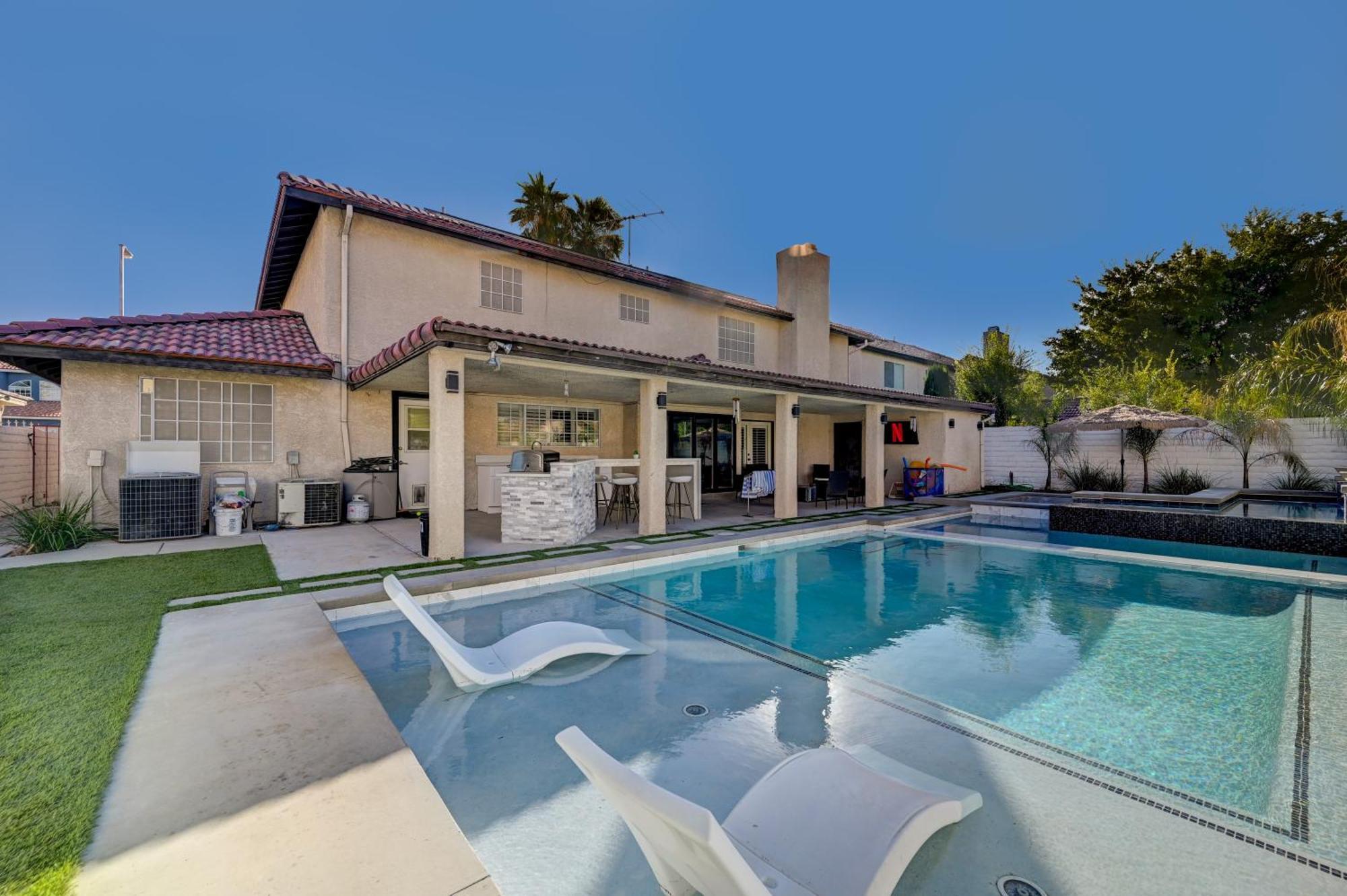 Villa Plush Vegas Retreat 5 Min From Strip Las Vegas