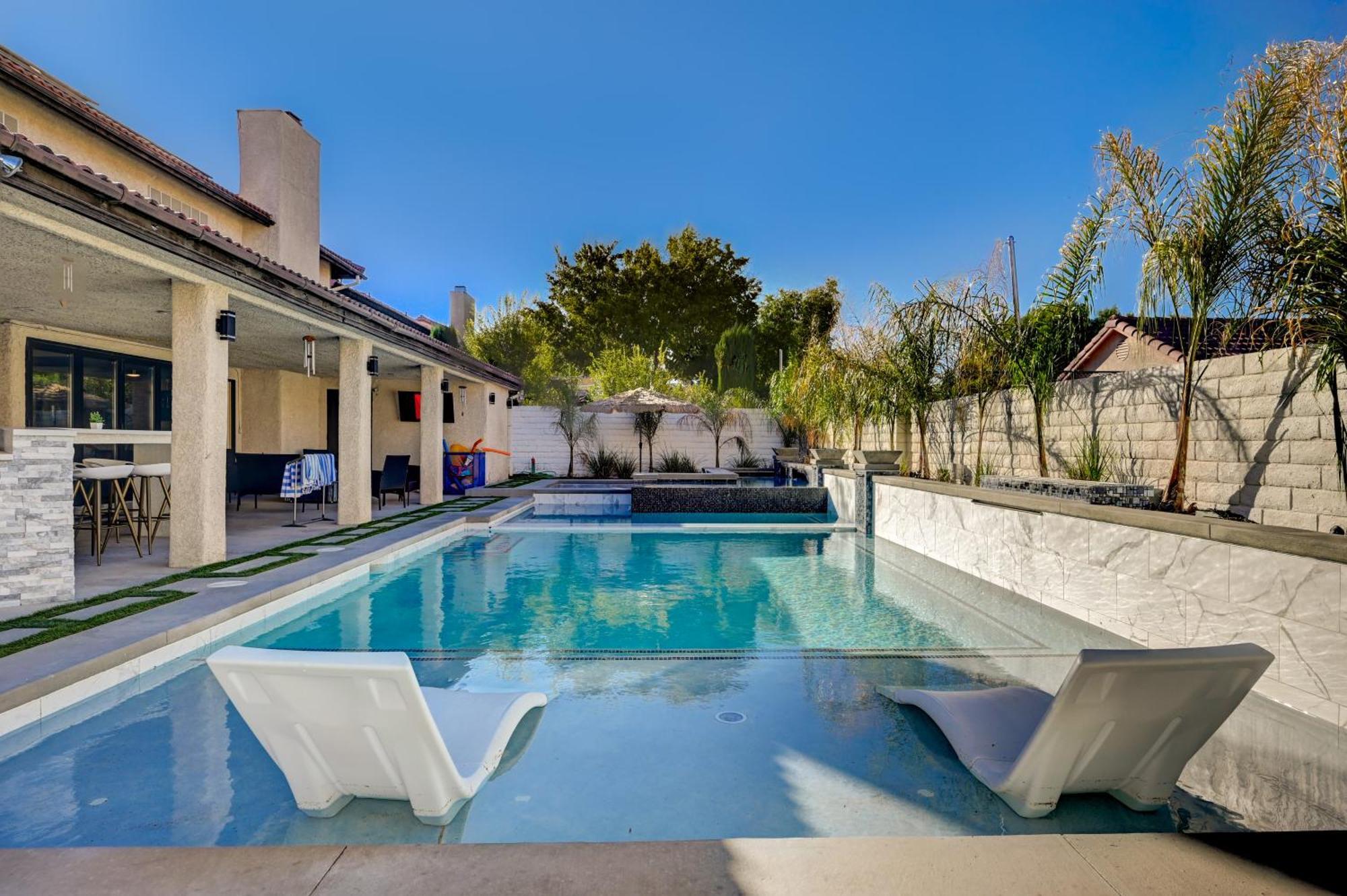 Villa Plush Vegas Retreat 5 Min From Strip