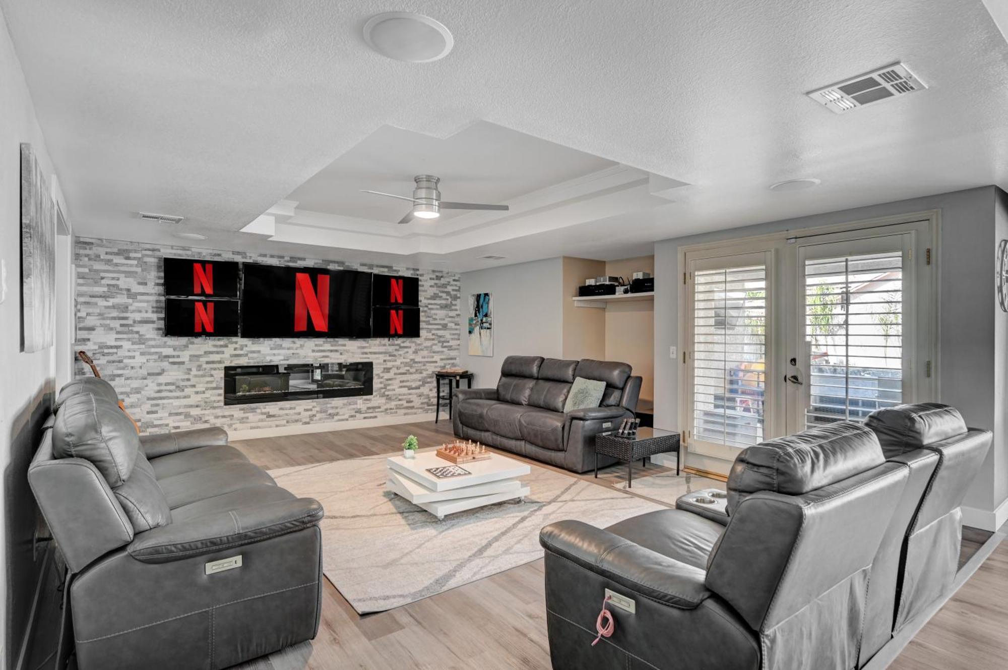 Plush Vegas Retreat 5 Min From Strip Las Vegas