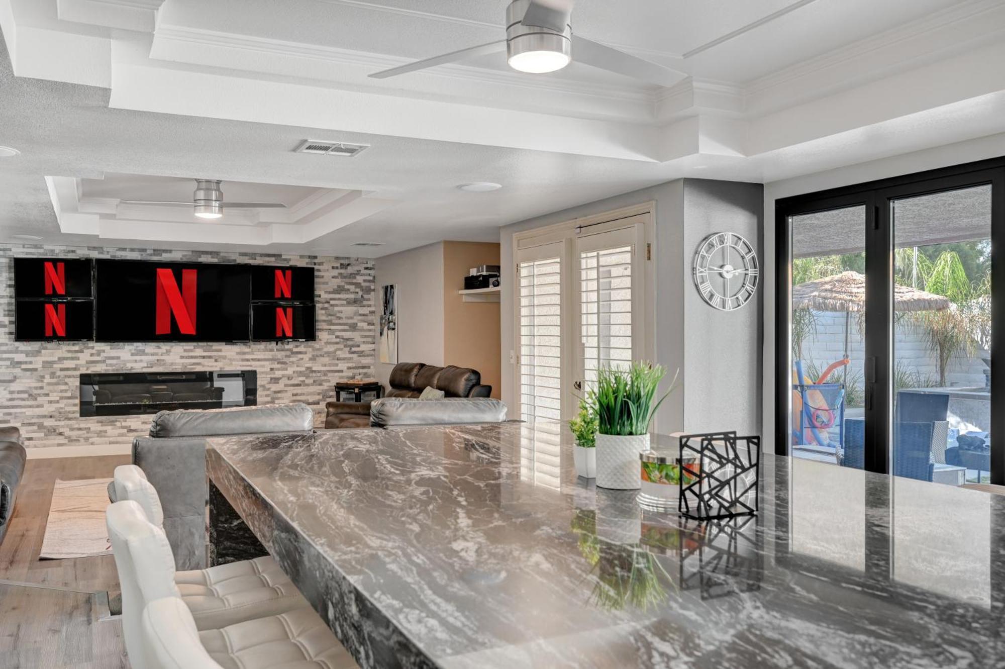 Villa Plush Vegas Retreat 5 Min From Strip Las Vegas
