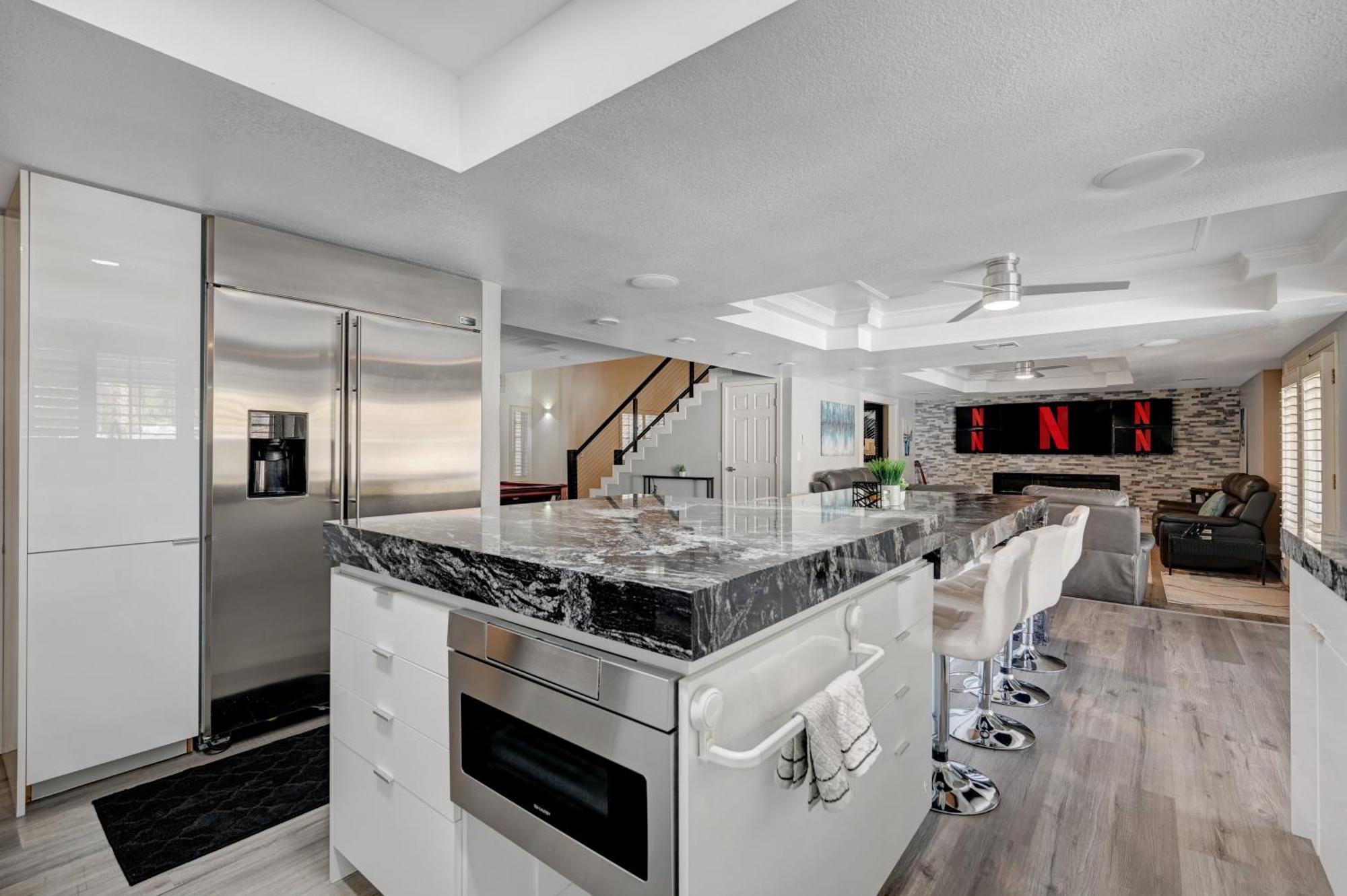 Plush Vegas Retreat 5 Min From Strip * Las Vegas