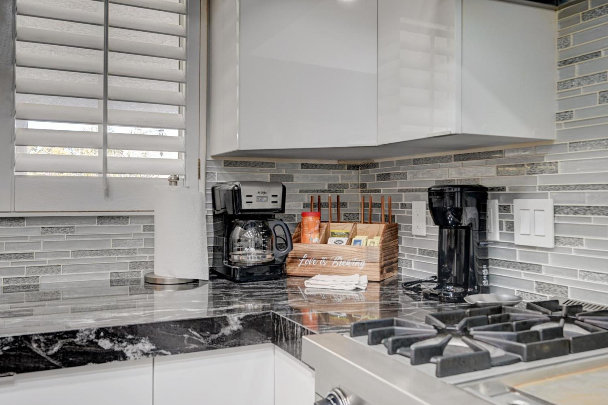 Plush Vegas Retreat 5 Min From Strip Villa Las Vegas
