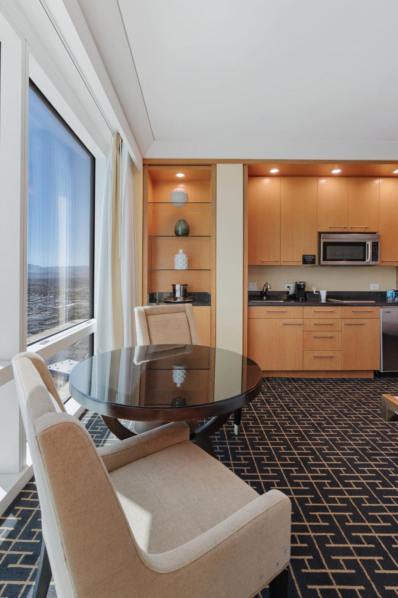 Trump 56th Floor - Sphere And Strip View - No Fees