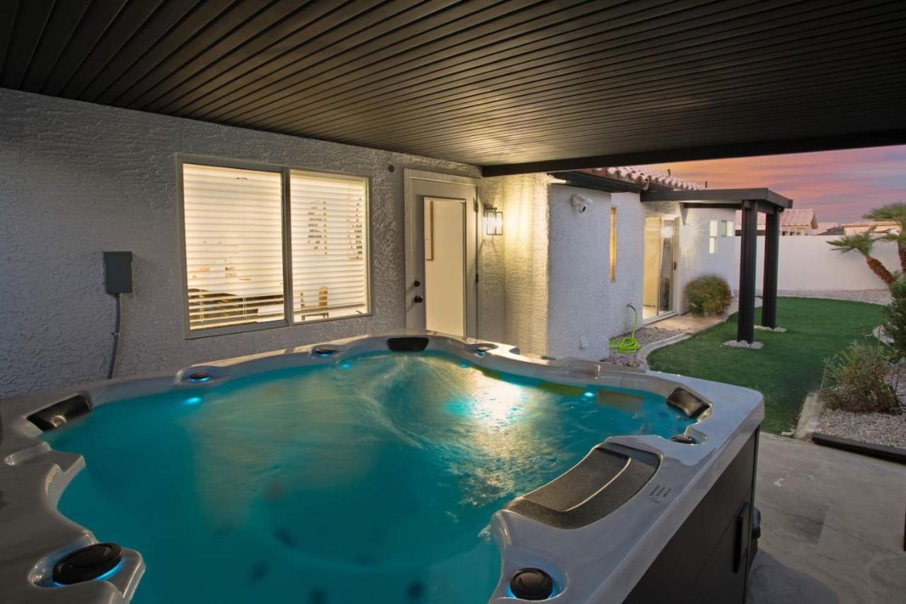 Holiday home Spacious 5 Bedroom With Games And Las Vegas
