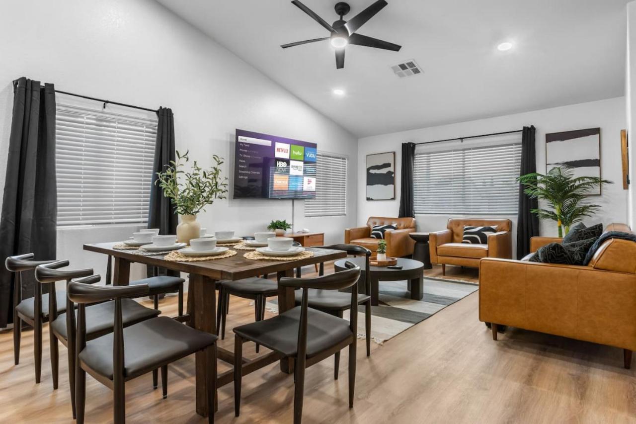 Spacious 5 Bedroom With Games And Holiday home *