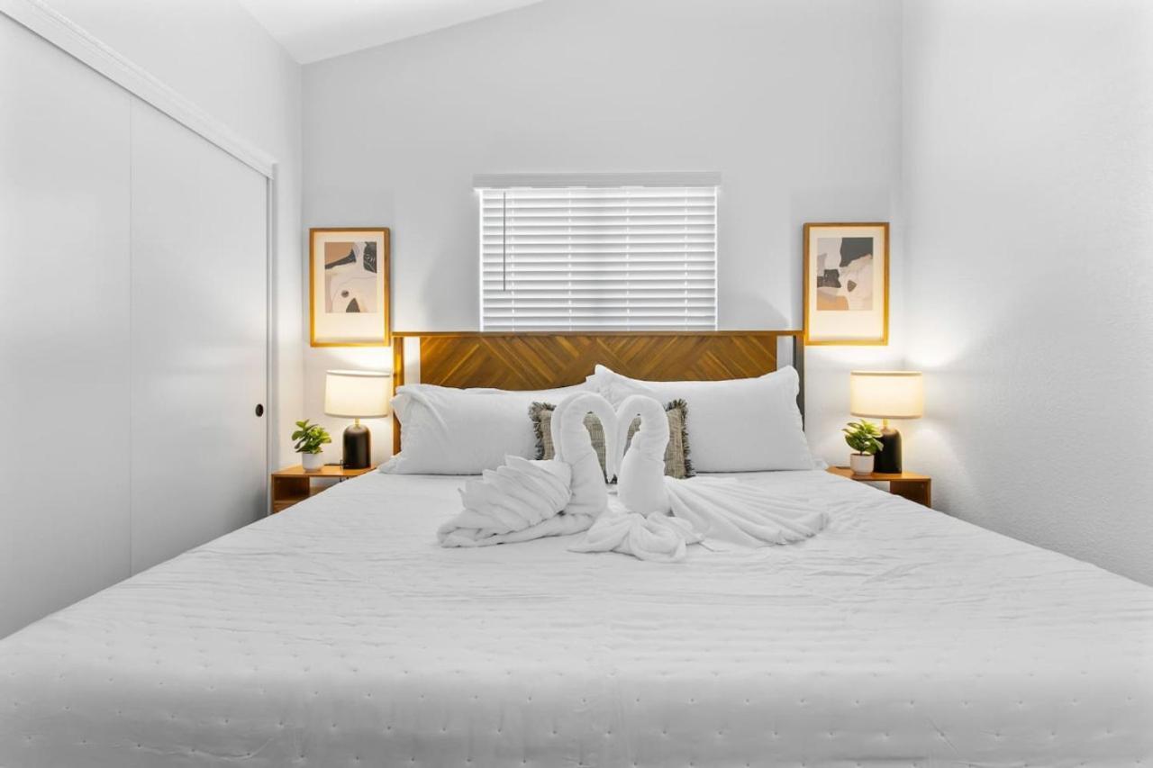 Spacious 5 Bedroom With Games And Ferienhaus *