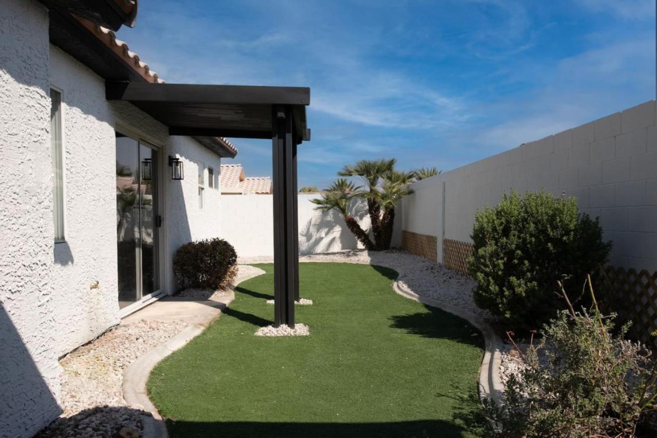 Spacious 5 Bedroom With Games And Holiday home *