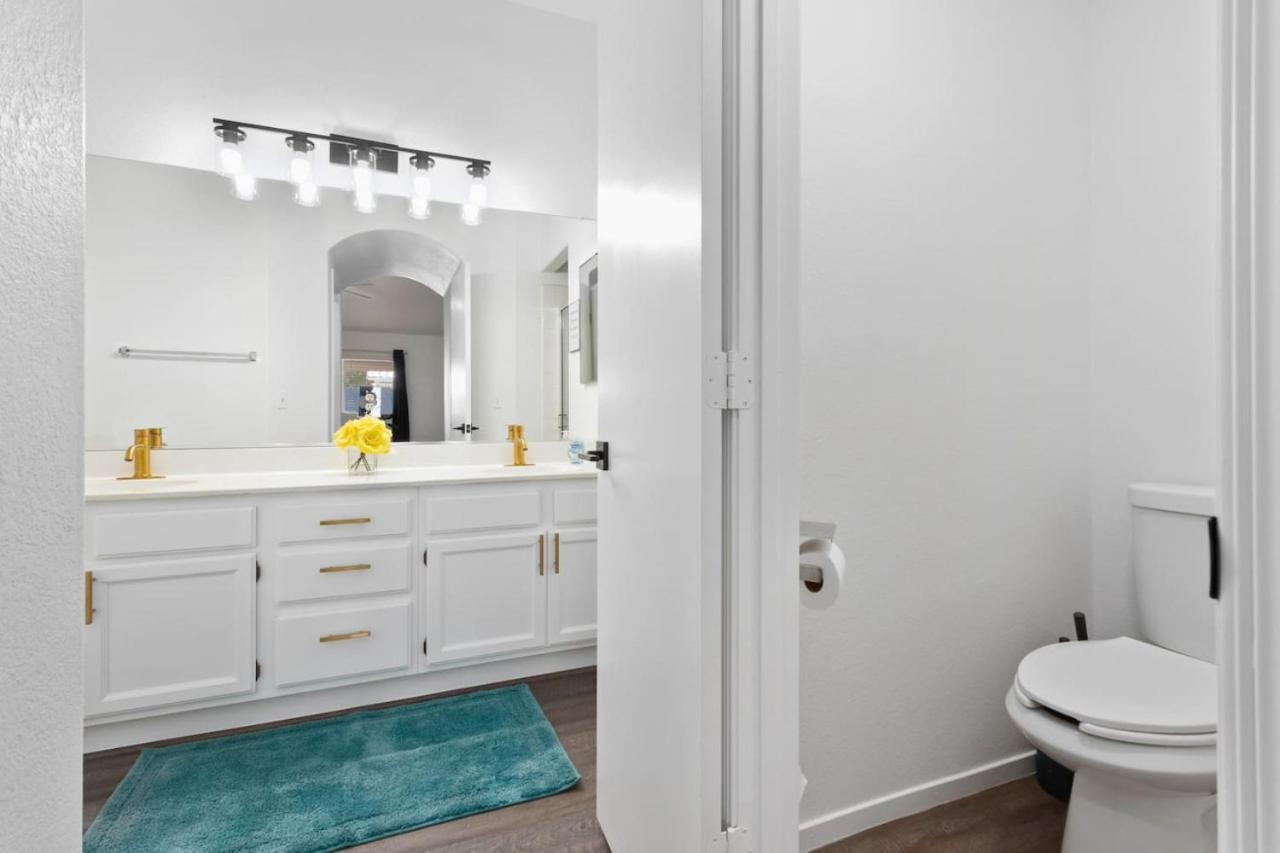 Modern 3br Quiet With Pool Holiday home Las Vegas