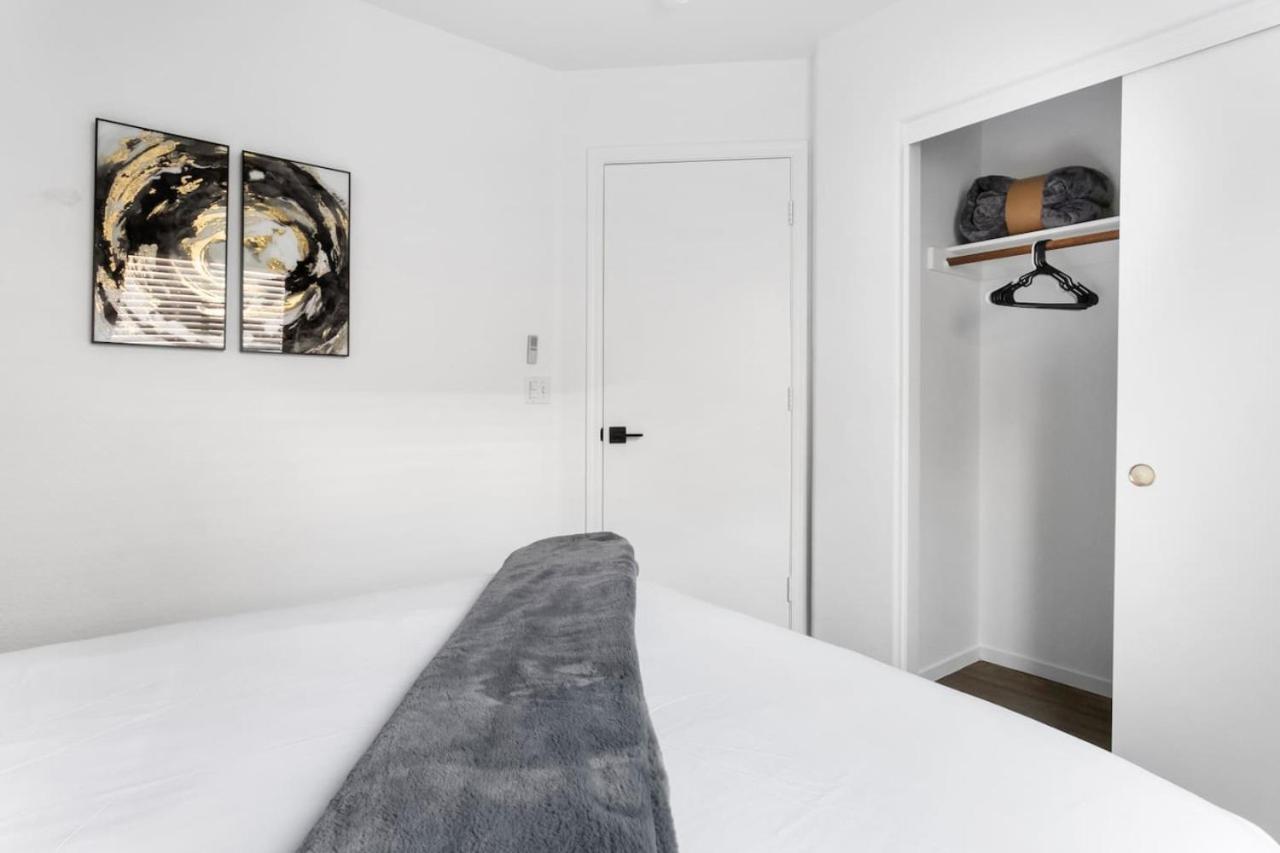 Modern 3br Quiet With Pool Las Vegas