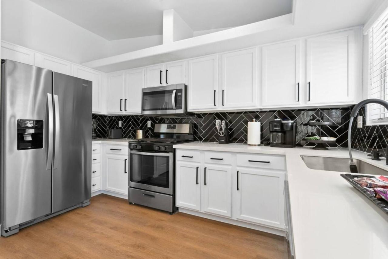 Fantastic 4br With Pool And Games Las Vegas