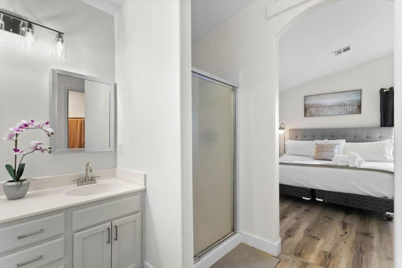 Holiday home 4br Getaway With Pool And Billiard Las Vegas
