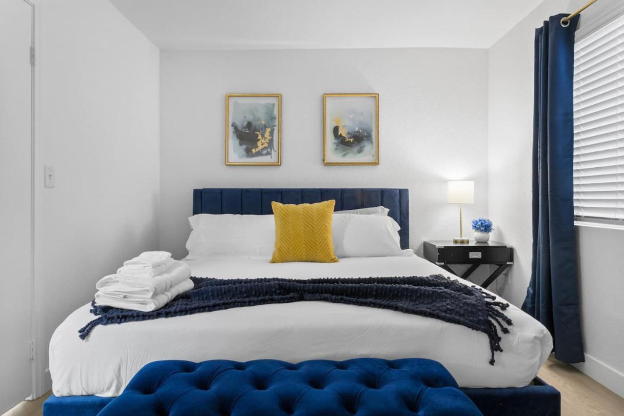 Stylish 4br With New Pool By Craig Park *