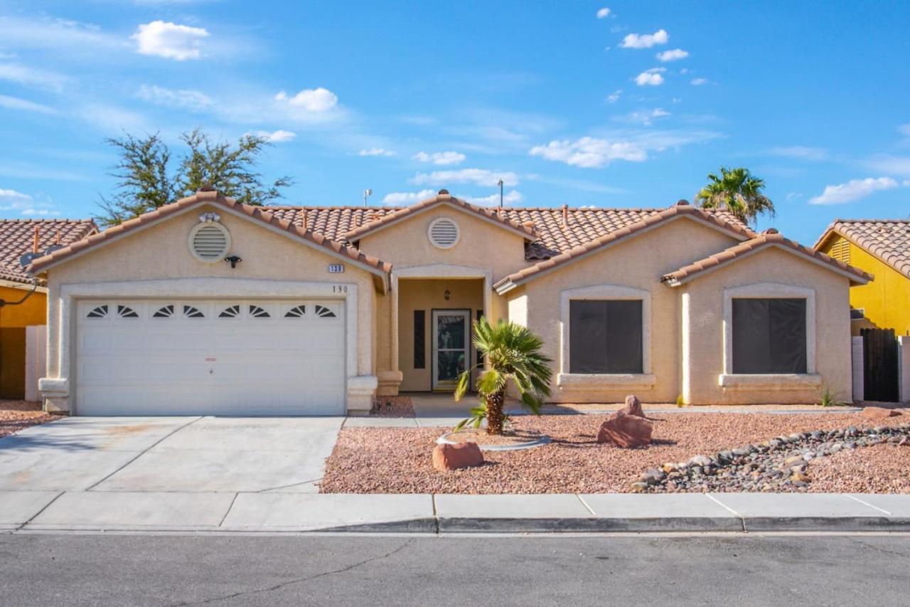 Holiday home Stylish 4br With New Pool By Craig Park