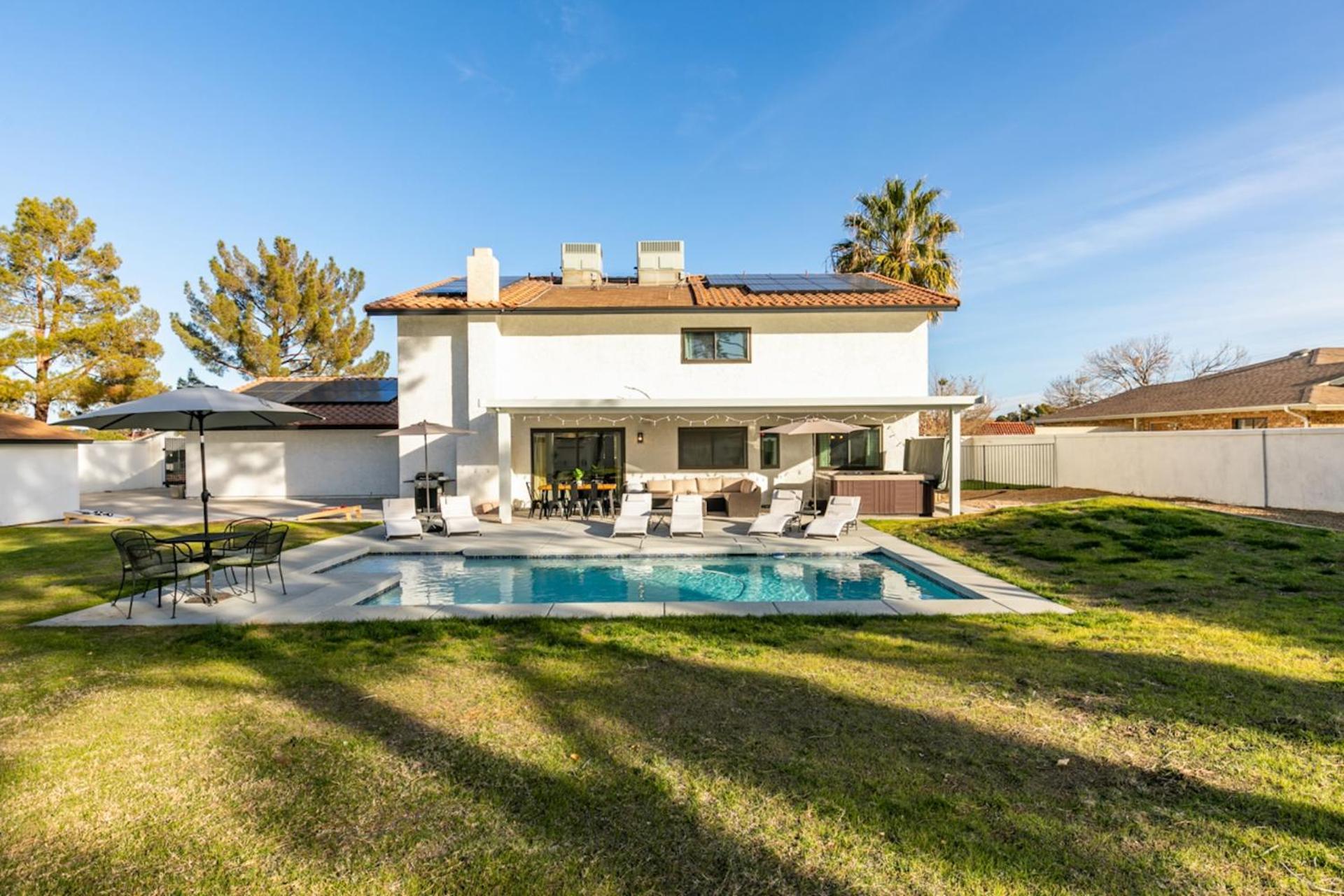 Beautiful Private Oasis With Pool And Hot Tub * Las Vegas