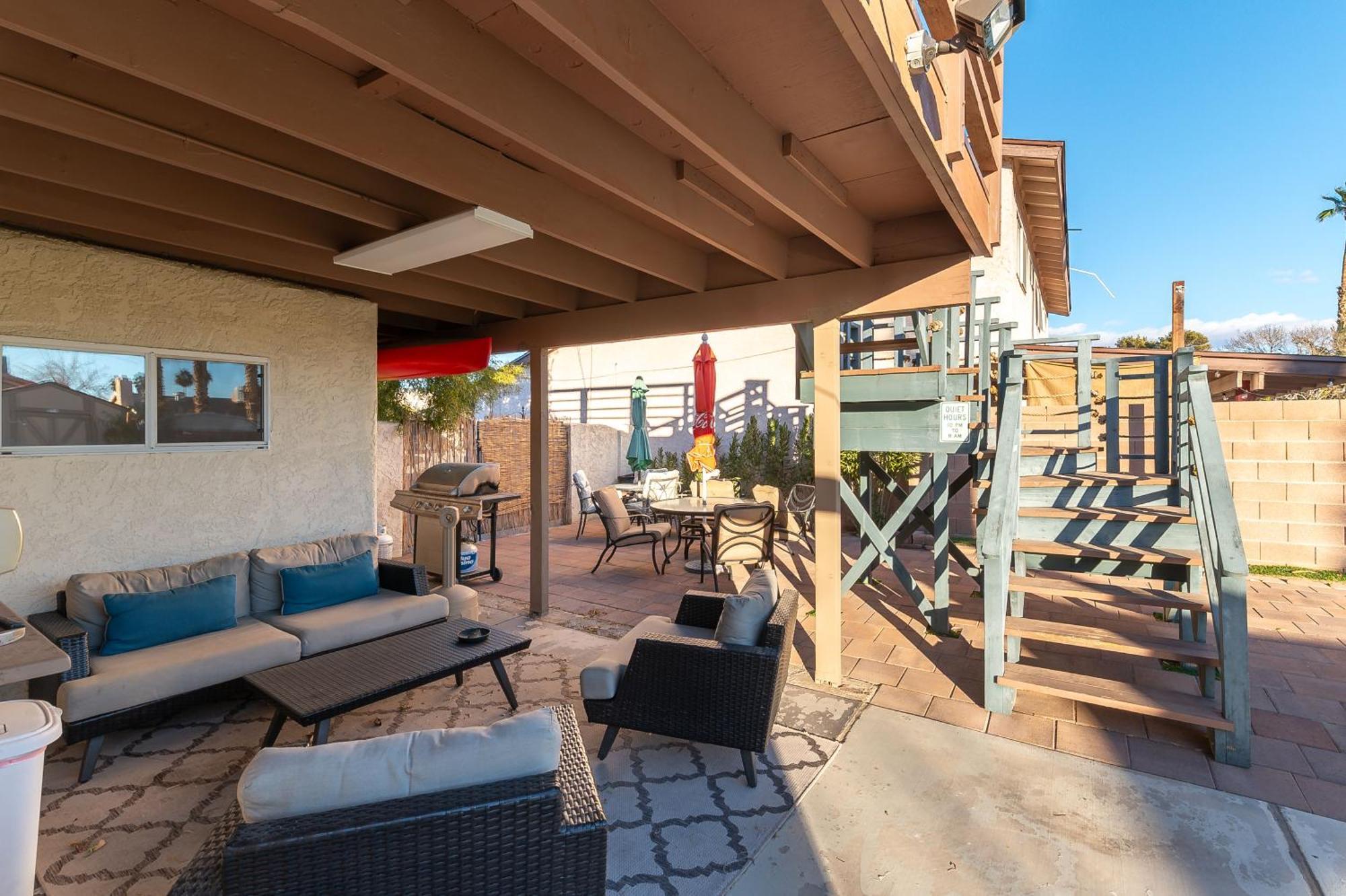 Fun 5 Bedroom By Strip, Pool, Putting Green, And Games Las Vegas