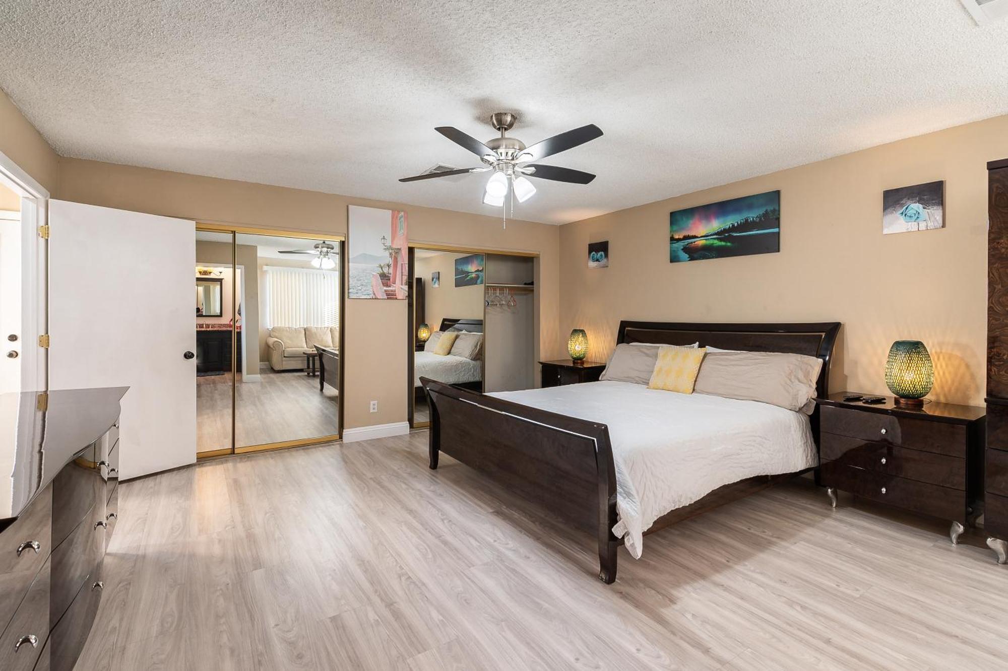 Fun 5 Bedroom By Strip, Pool, Putting Green, And Games