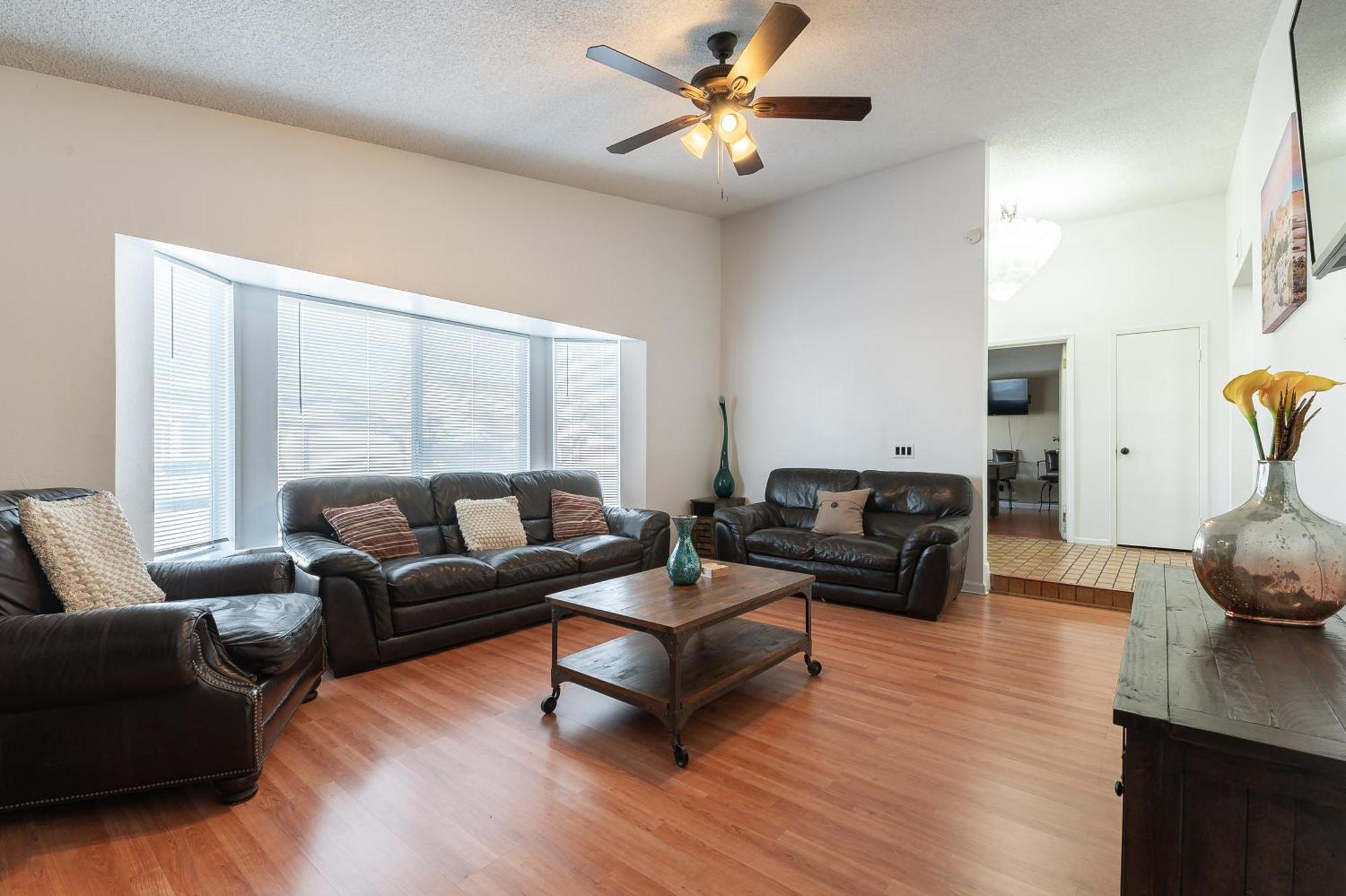 Holiday home Fun 5 Bedroom By Strip, Pool, Putting Green, And Games Las Vegas
