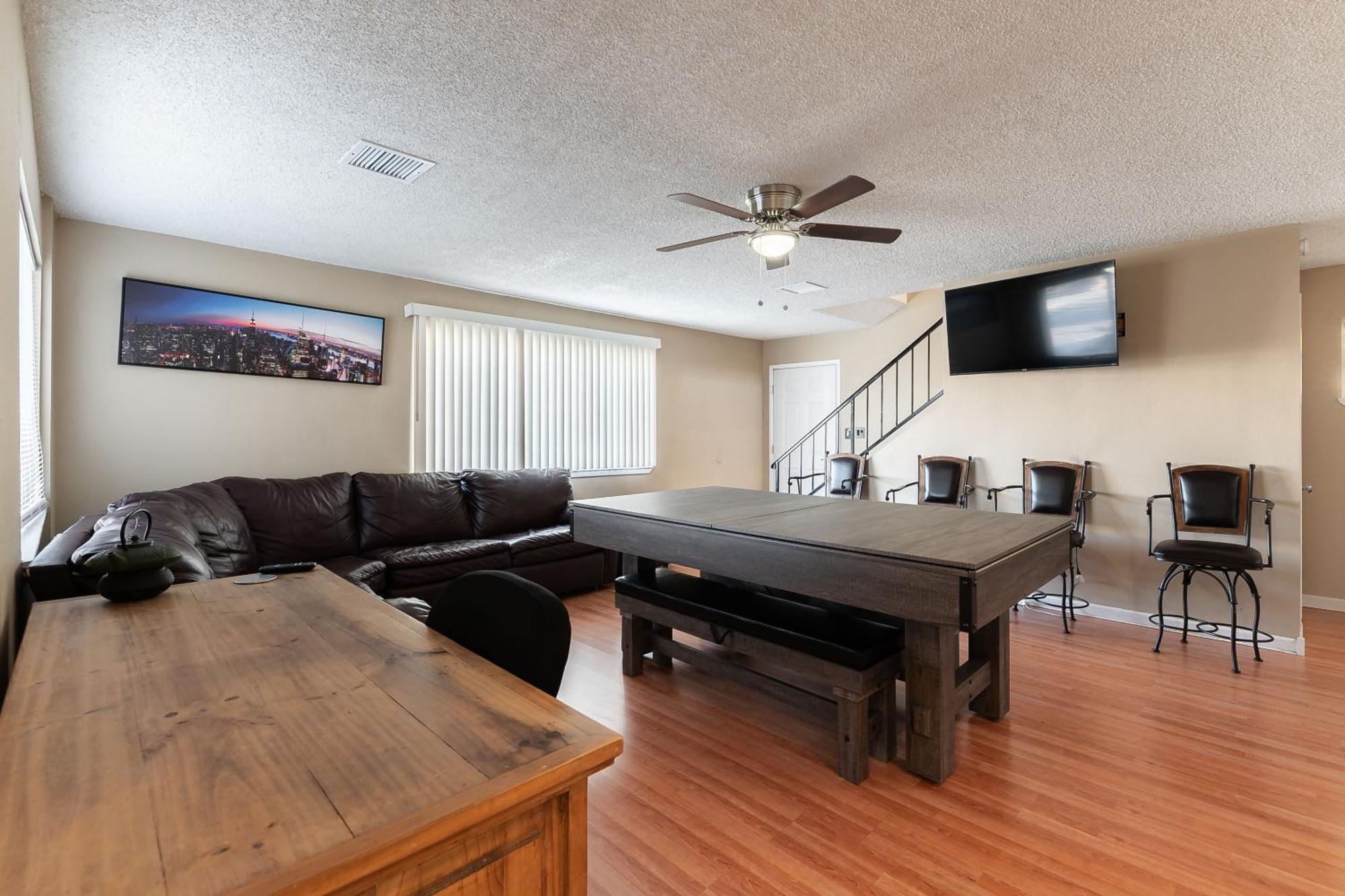 Fun 5 Bedroom By Strip, Pool, Putting Green, And Games *