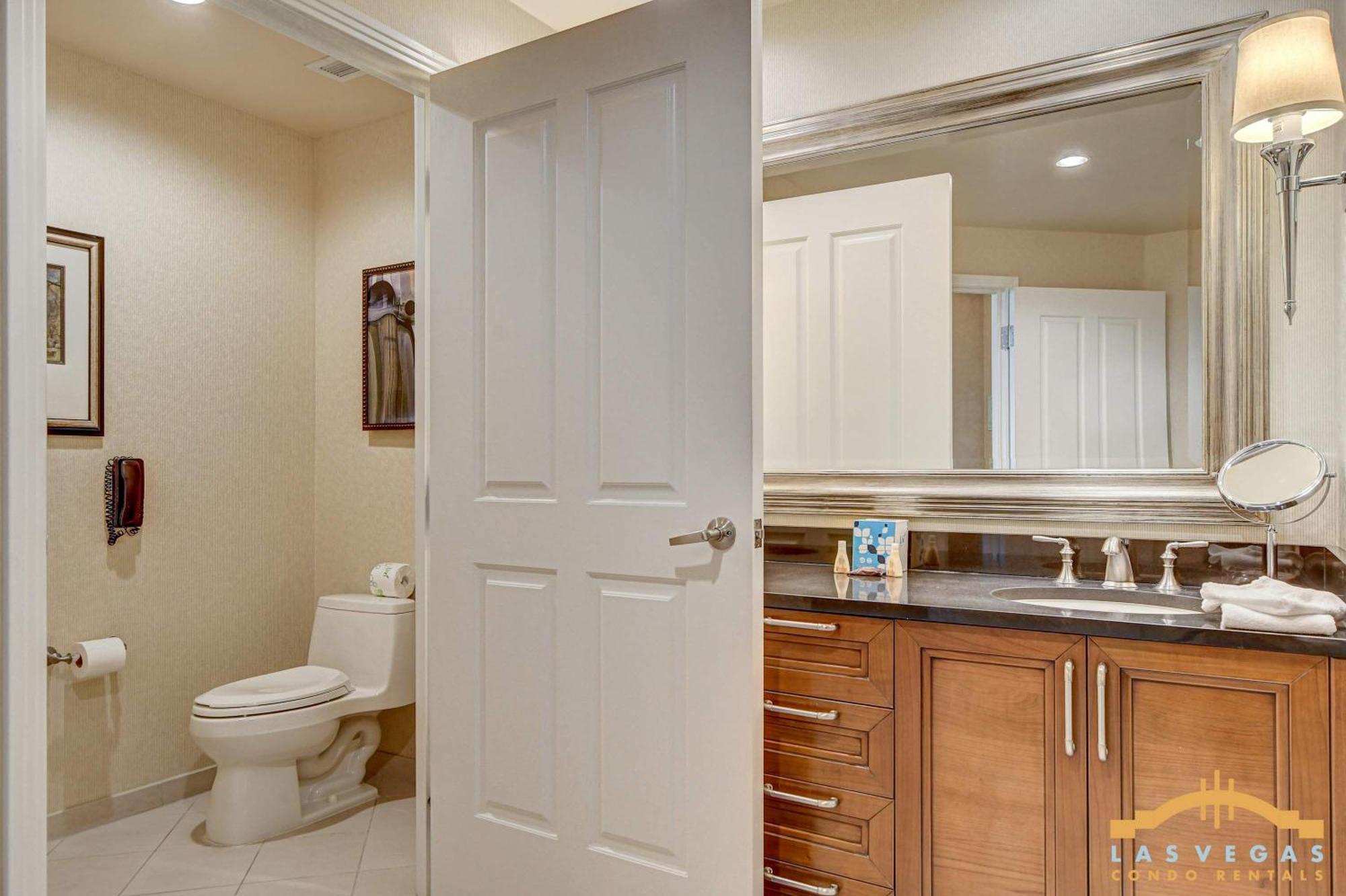 Holiday home Mgm Signature-11-611 Strip View Jacuzzi