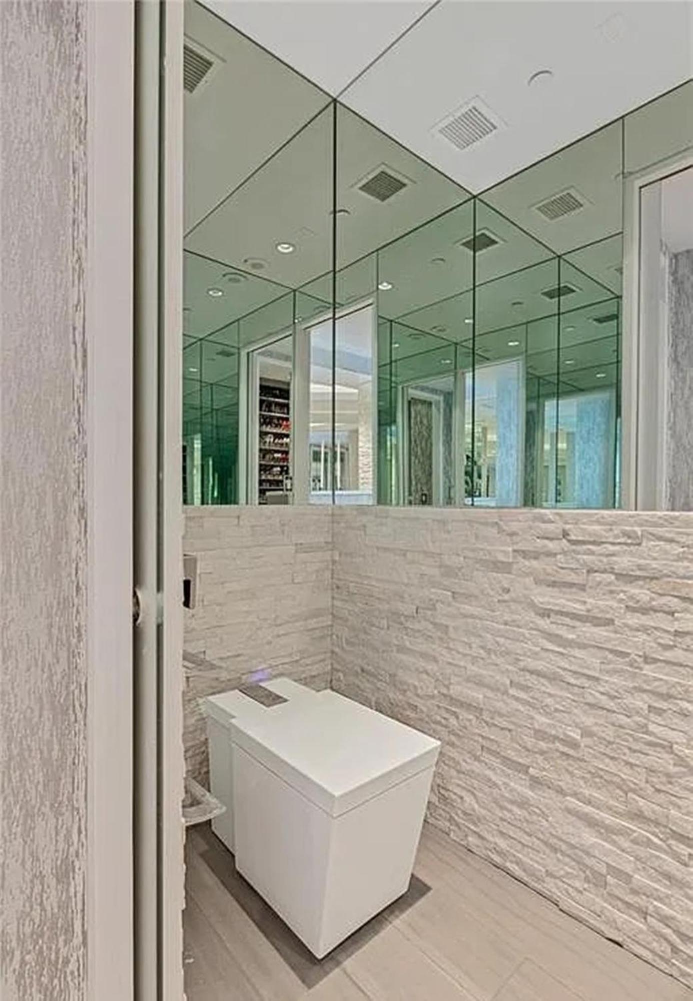 Lavish High-floor Penthouse With Panoramic Views Las Vegas