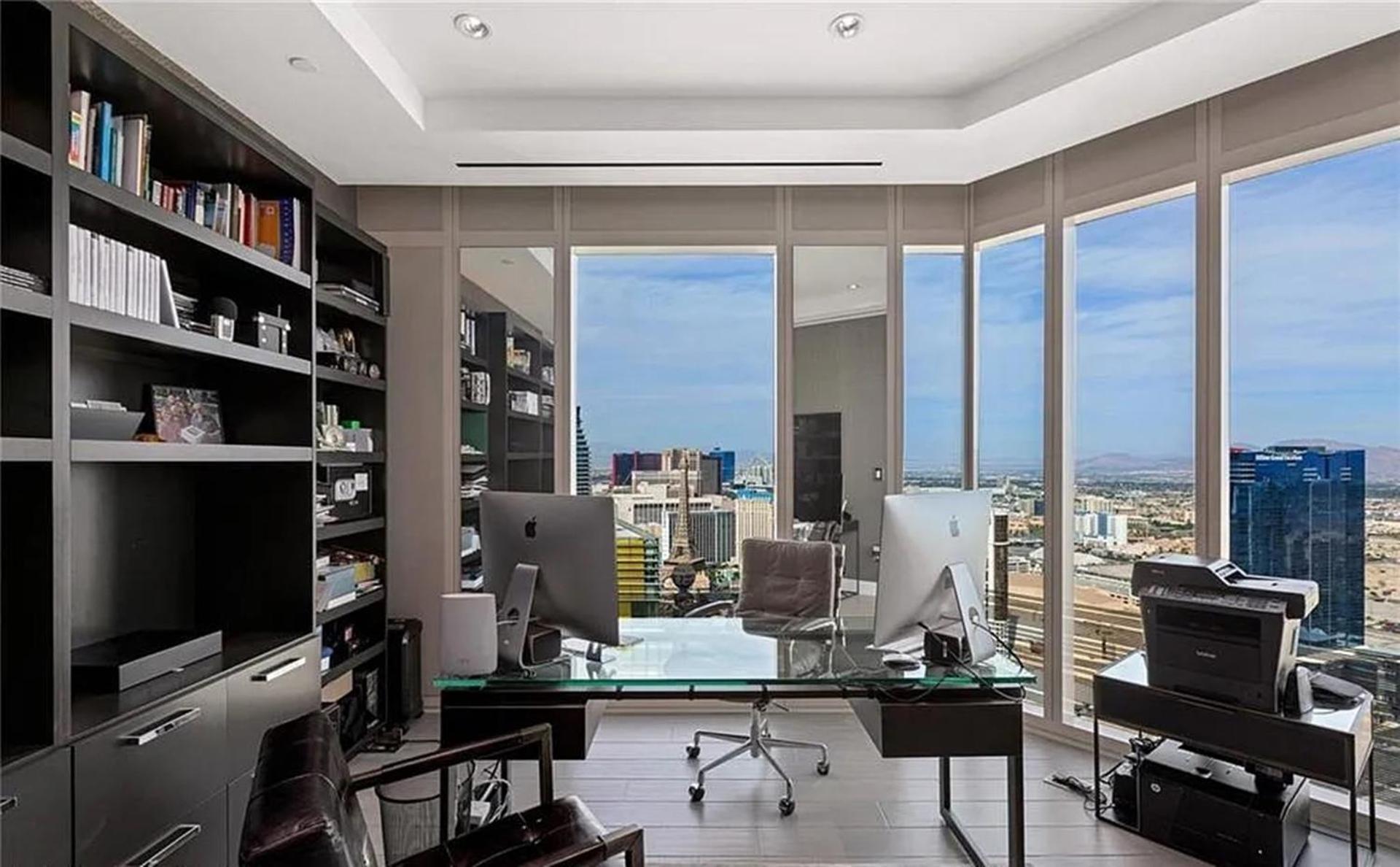 Apartment Lavish High-floor Penthouse With Panoramic Views Las Vegas