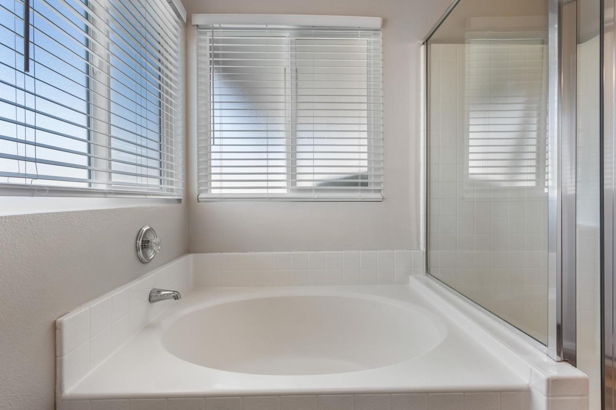Cozy 5br With Games And Pool For *