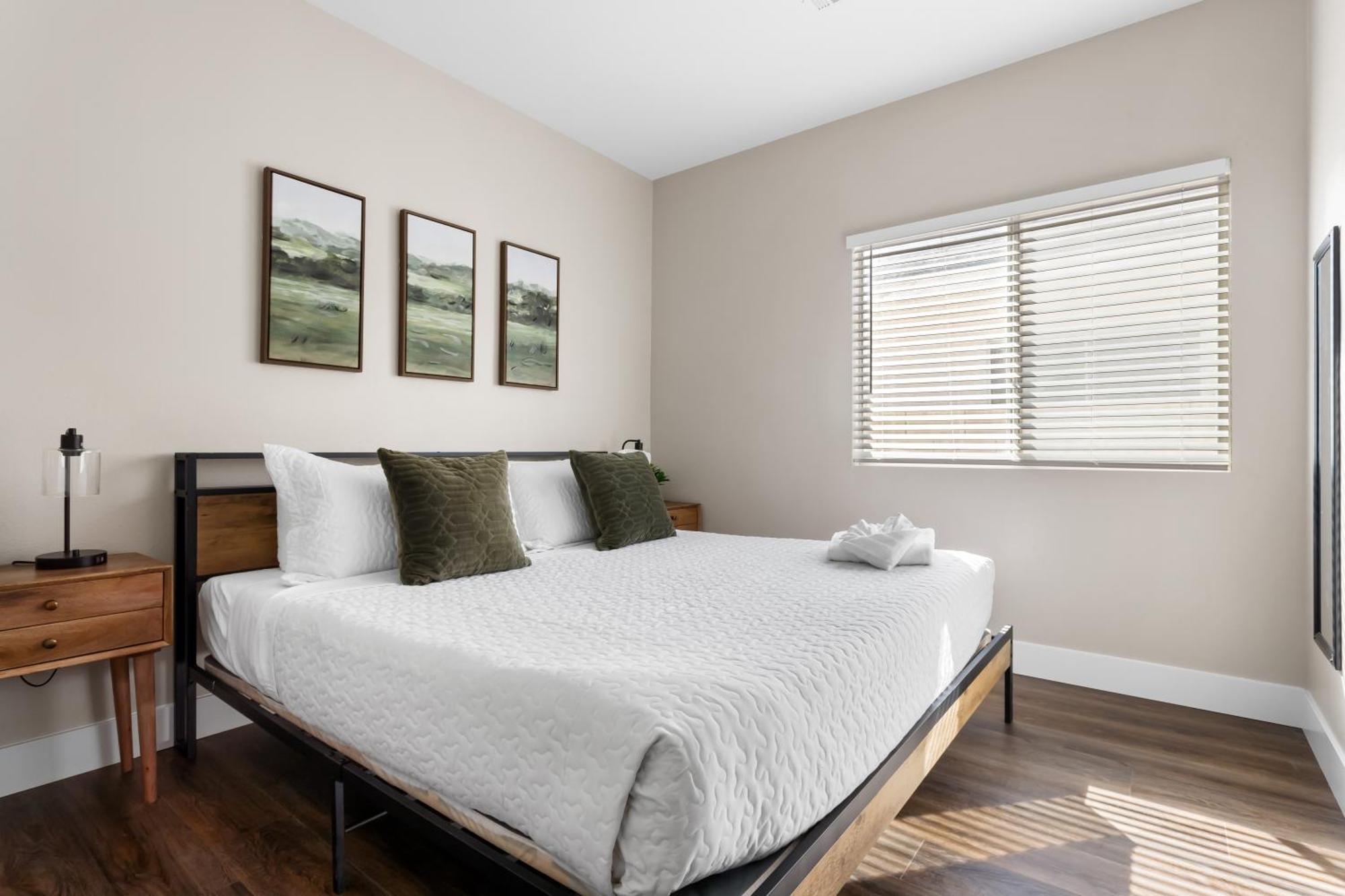 Cozy 5br With Games And Pool For * Las Vegas