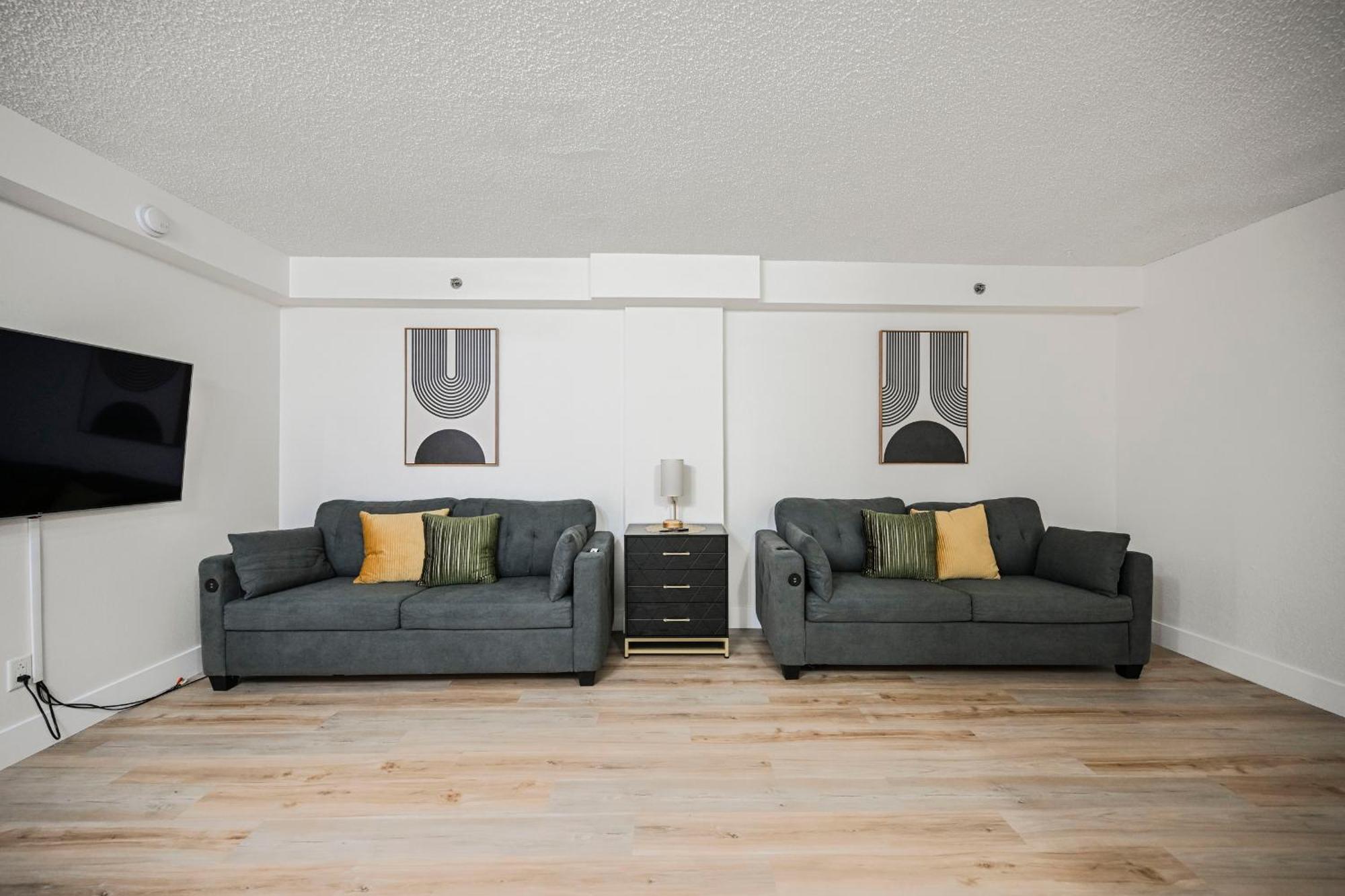 Stripviewsuites At Jockey Club Aparthotel