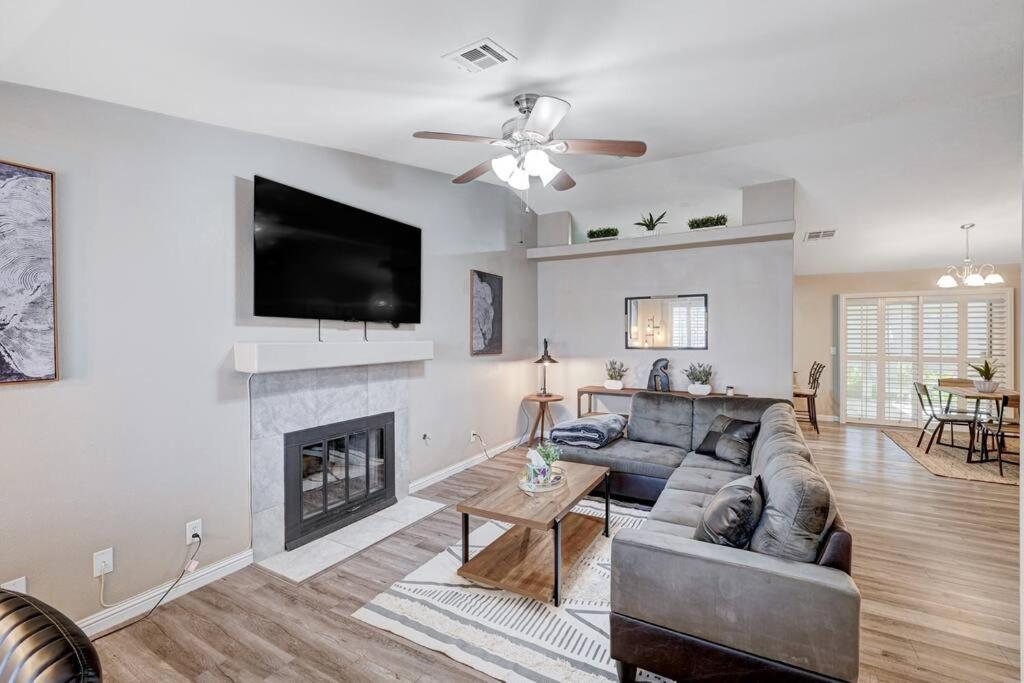 Holiday home Cozy Getaway With King Bed, Bbq & Spacious Backyard Henderson