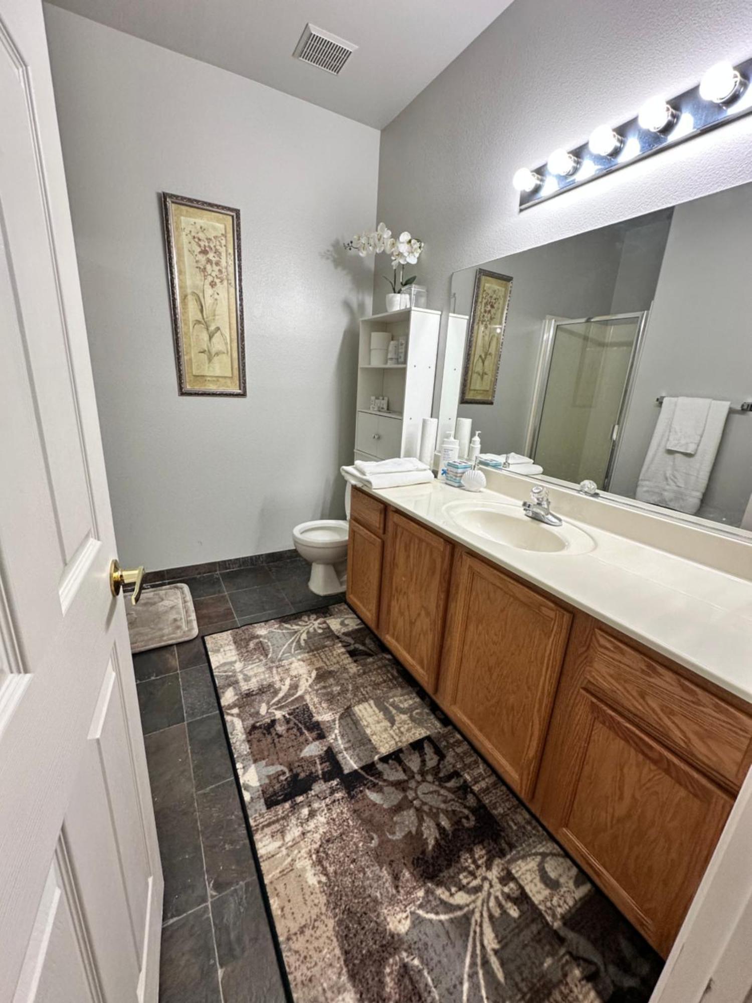 Vegas Spacious Close To Everything Homestay Las Vegas