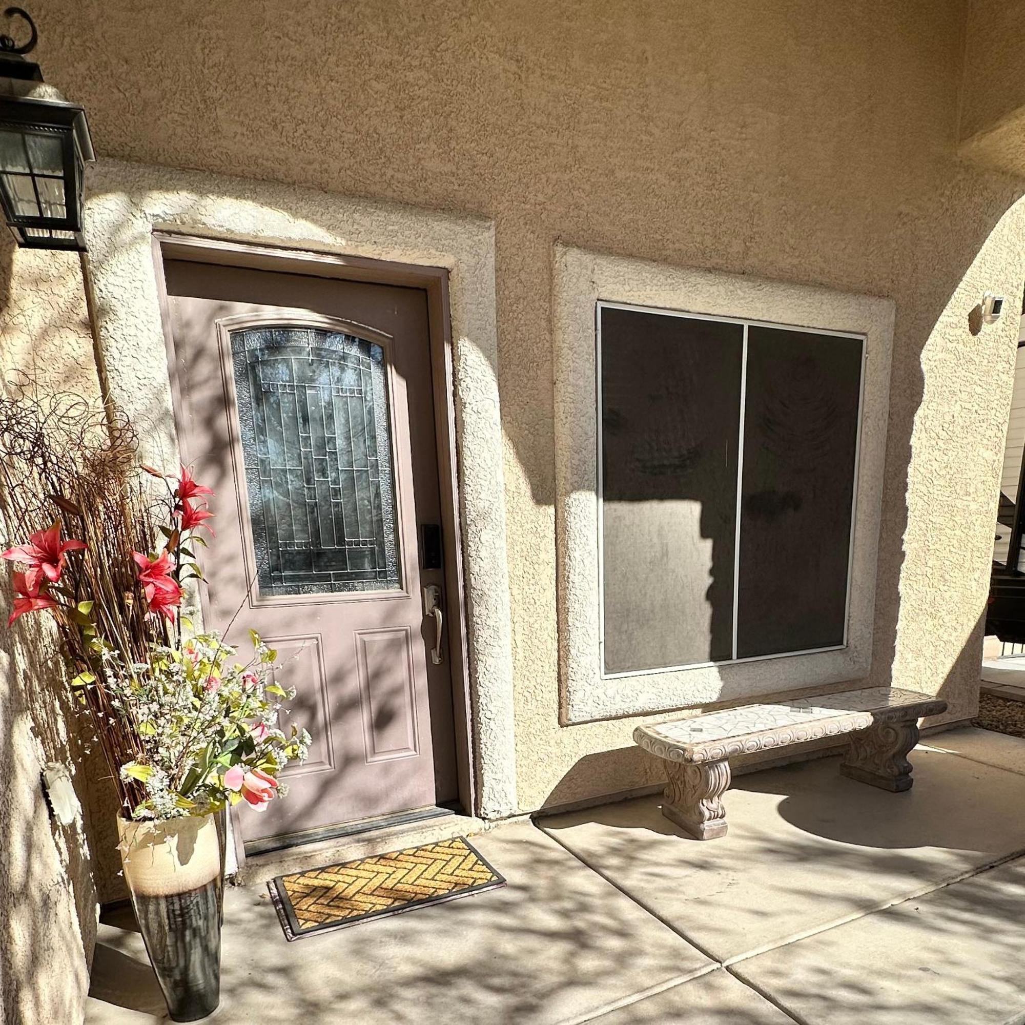 Vegas Spacious Close To Everything Homestay *