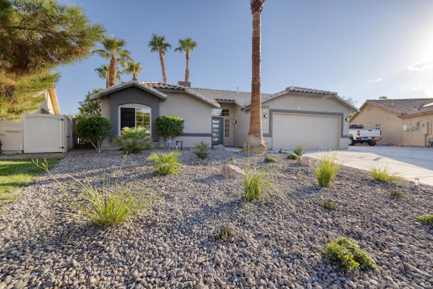 Oasis In The Desert W Heated Pool Fully Renovated Las Vegas