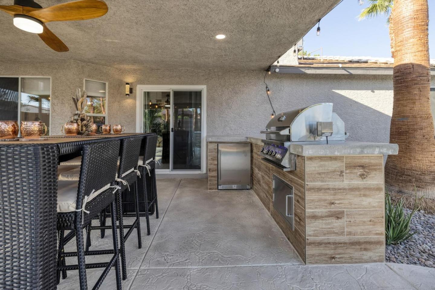 Oasis In The Desert W Heated Pool Fully Renovated Holiday home Las Vegas