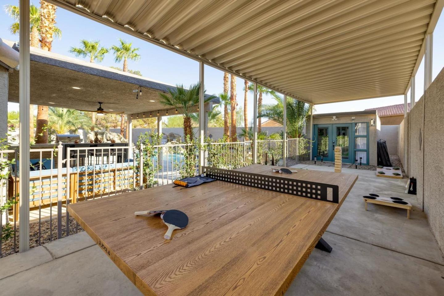 Oasis In The Desert W Heated Pool Fully Renovated * Las Vegas