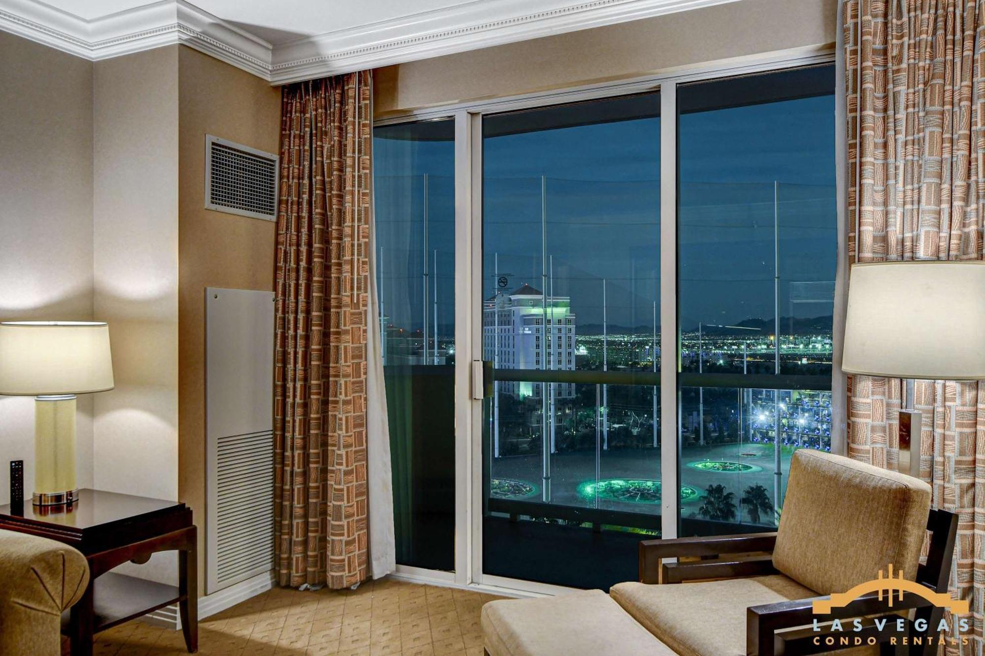 Mgm Signature-09-820 1br 2ba F1 Pits View Balcony *