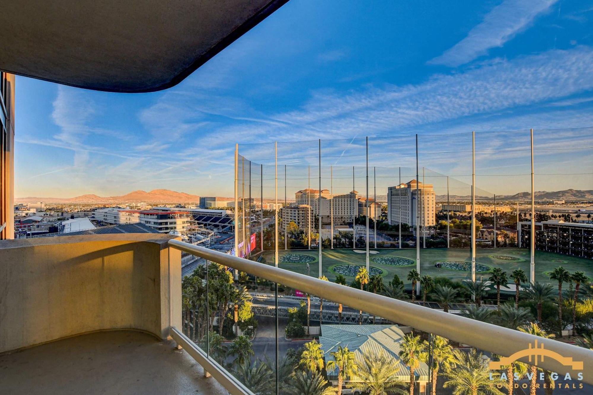 Mgm Signature-09-820 1br 2ba F1 Pits View Balcony *