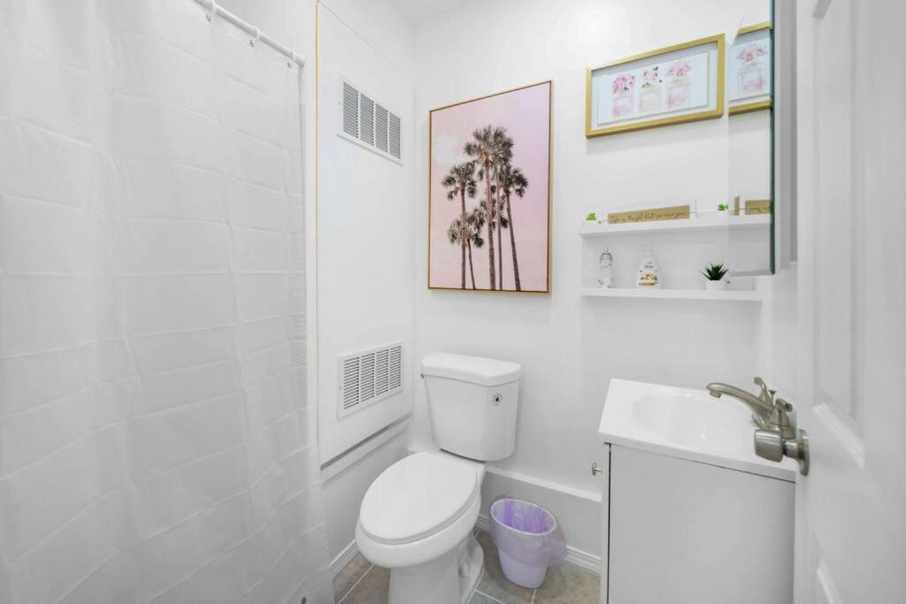 Pool House Near Chinatown Vegas Wifl-sleeps 9