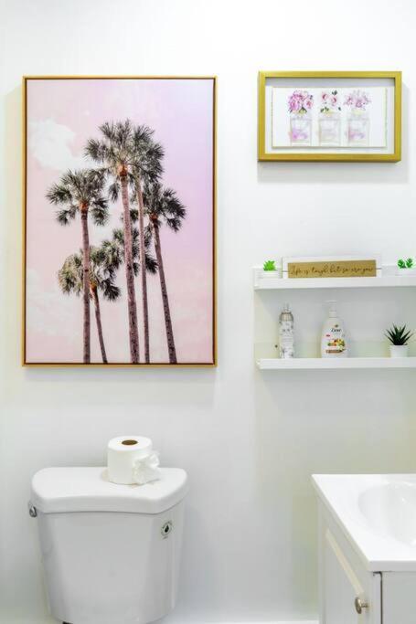 Pool House Near Chinatown Vegas Wifl-sleeps 9 Holiday home